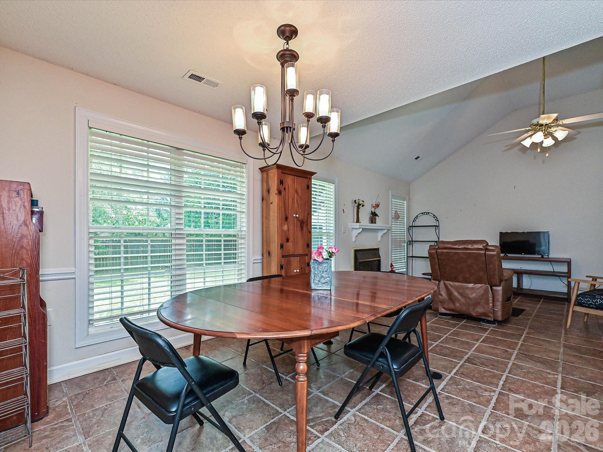 2814 Rosemeade Drive Property Photo 15