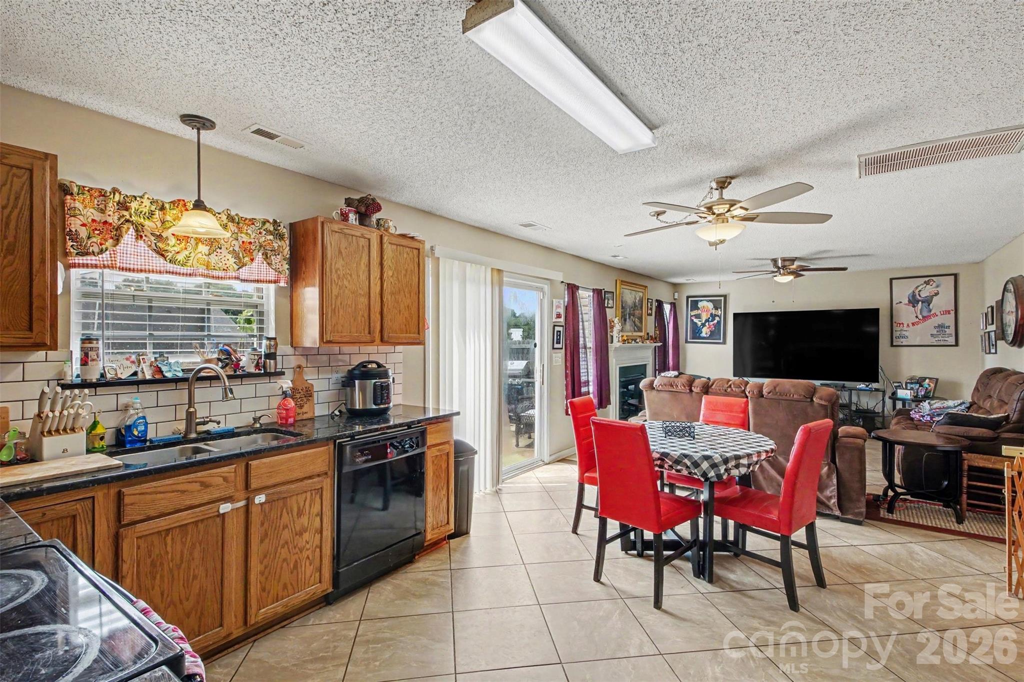 2026 Edenderry Drive Property Photo 11