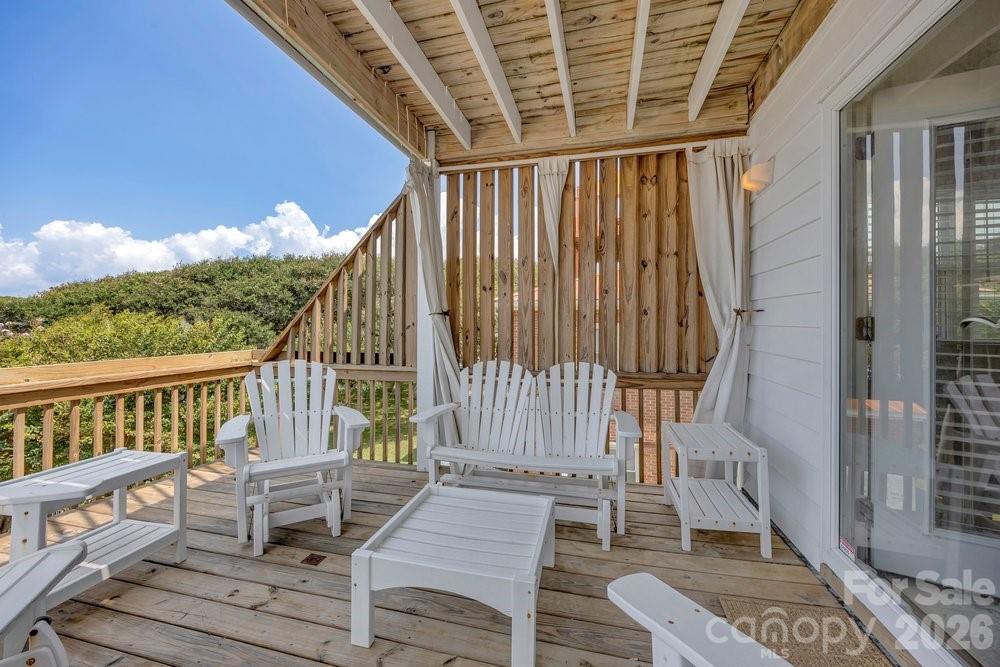 203 Norton Street Property Photo 20