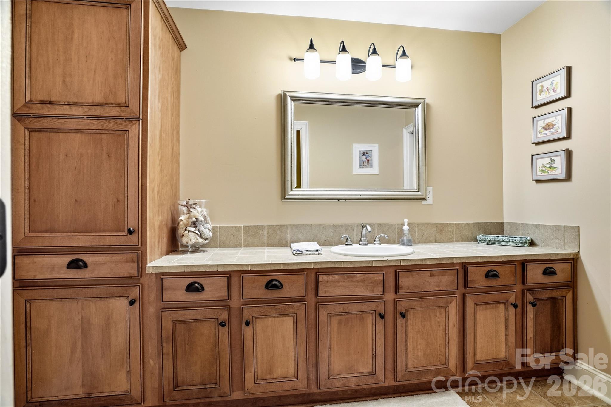291 Patternote Road Property Photo 37