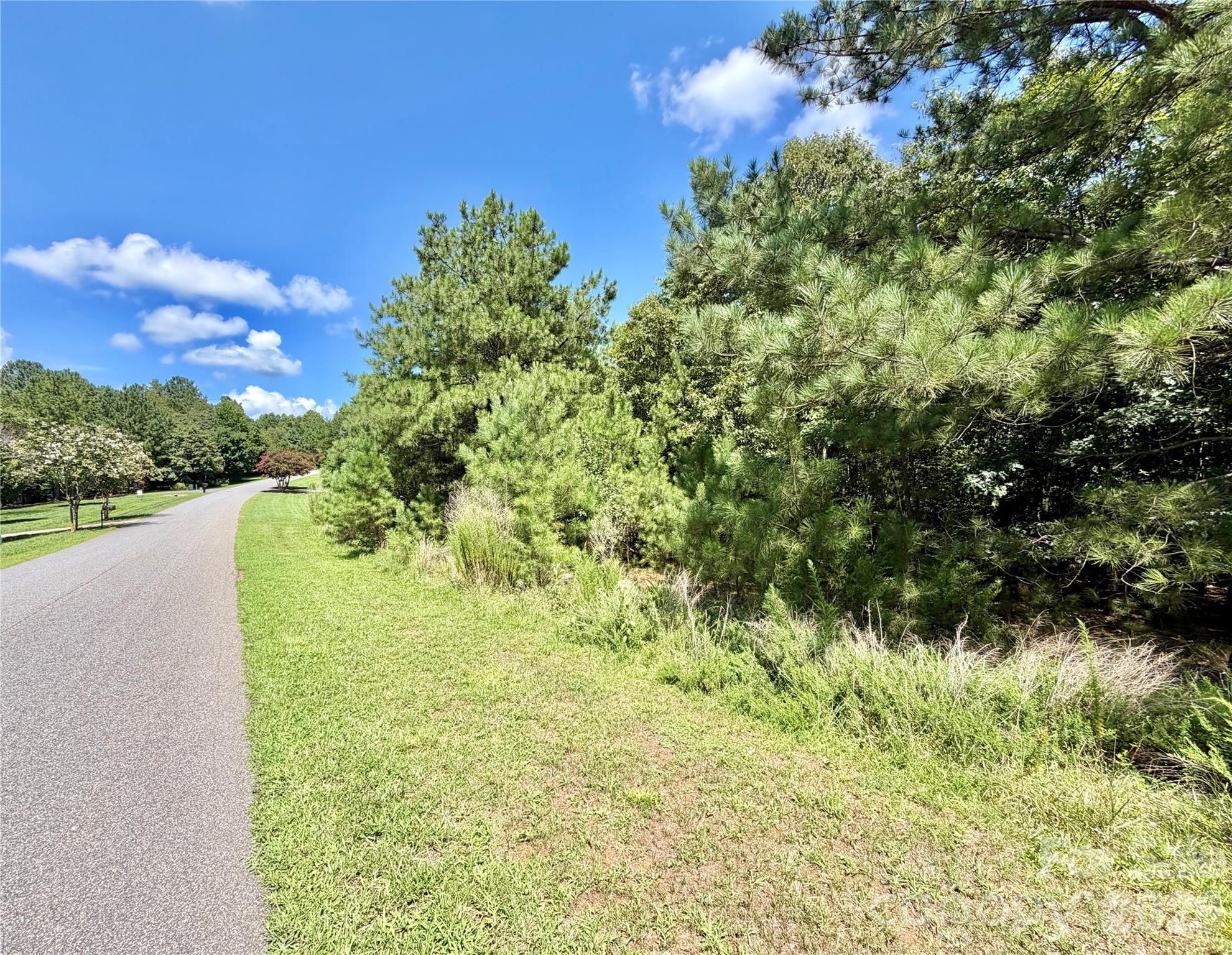 283 Rivercliff Drive Property Photo 2