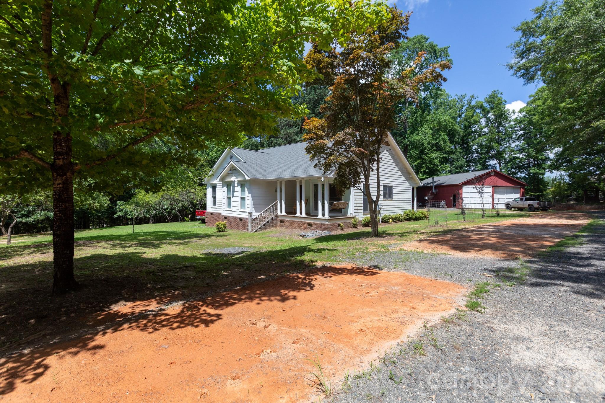 15224 Thomas Road Property Photo 3