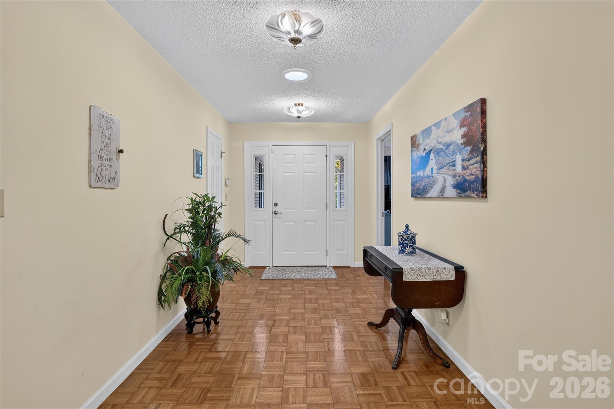 227 Sean Way Property Photo 5