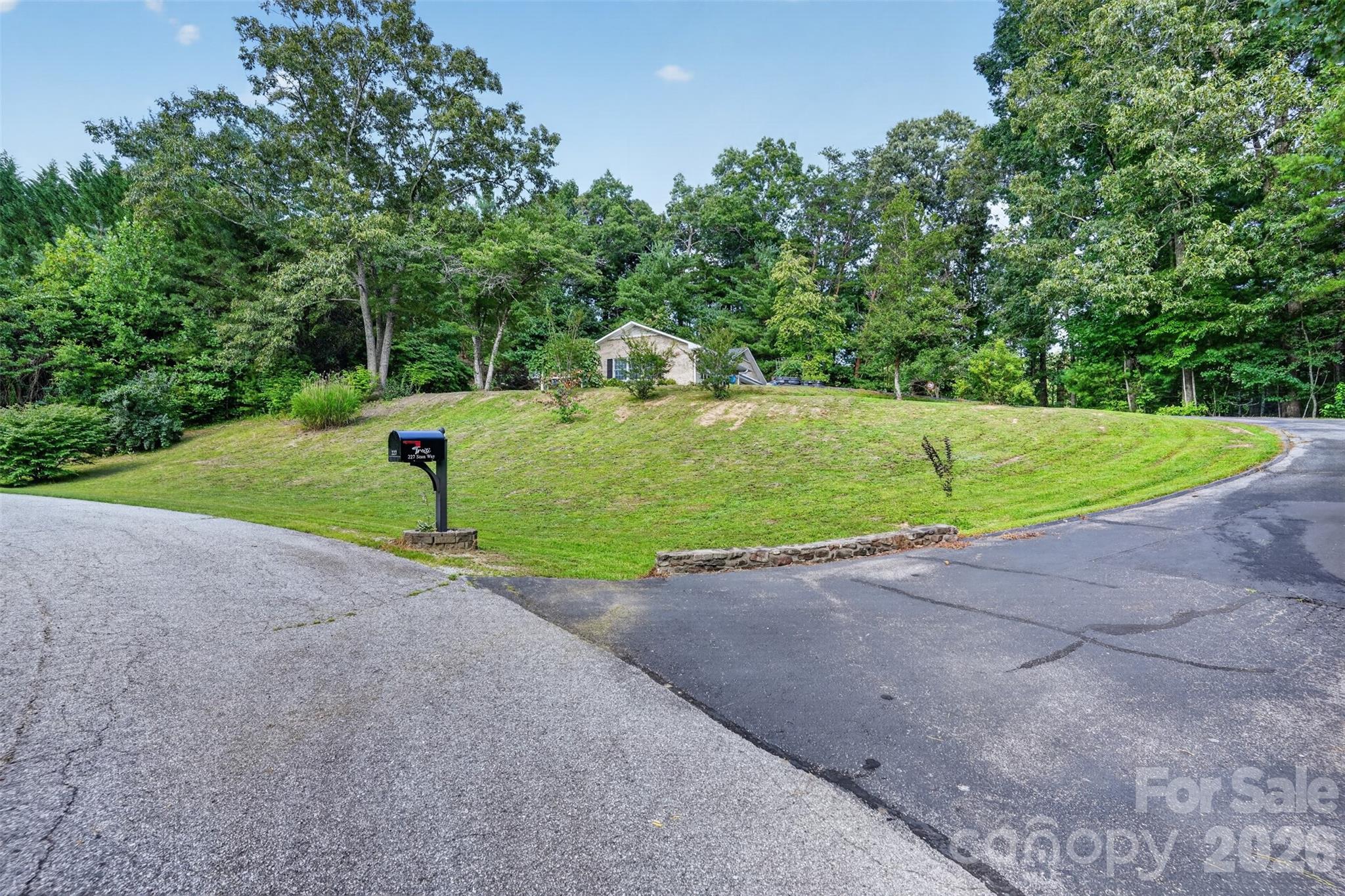 227 Sean Way Property Photo 43