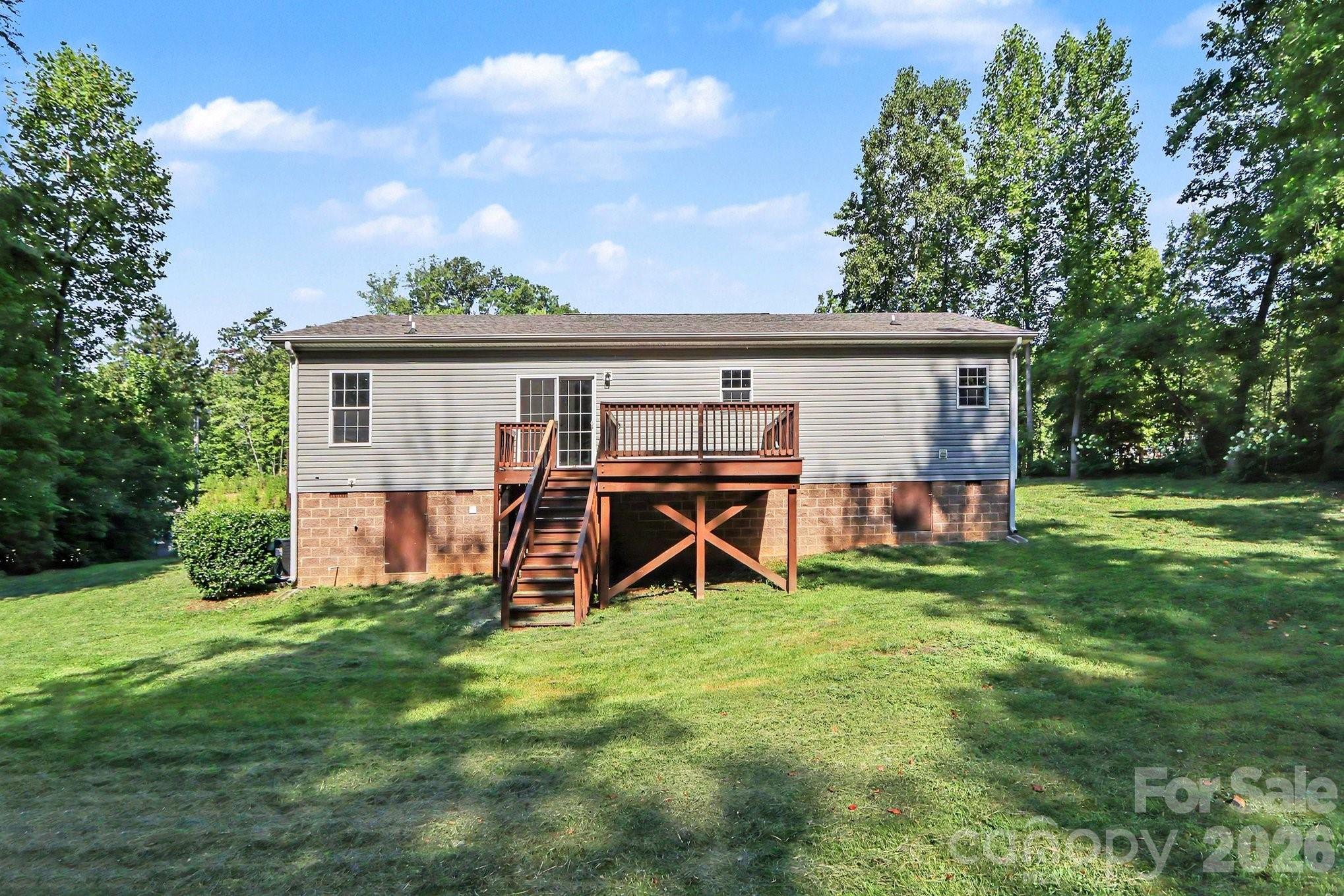 806 New Castle Court Property Photo 26