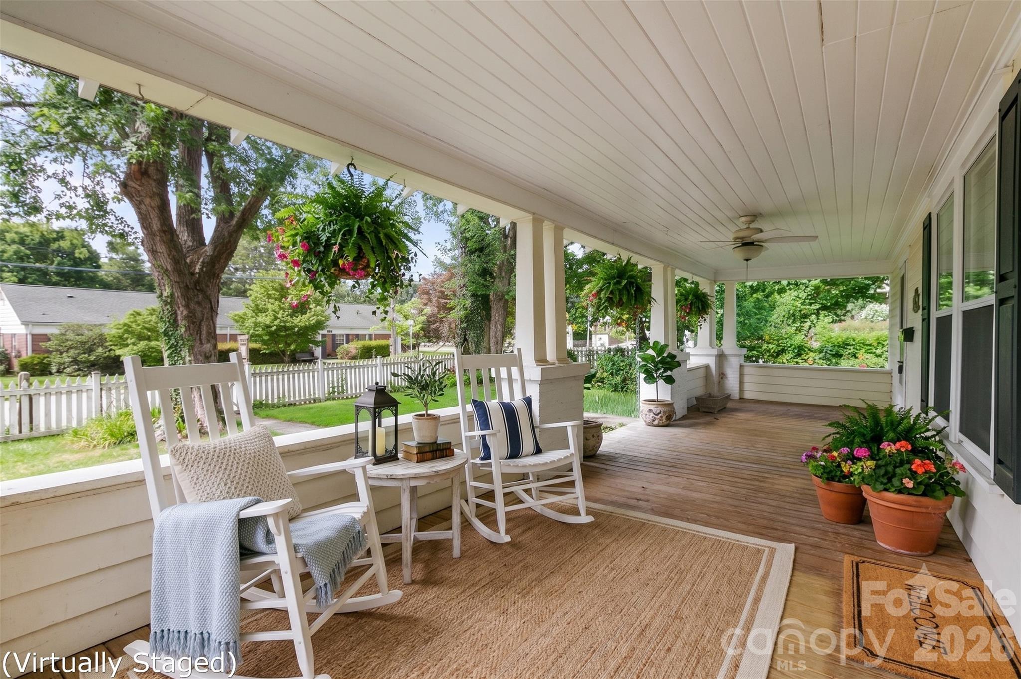 729 5th Avenue Property Photo 6