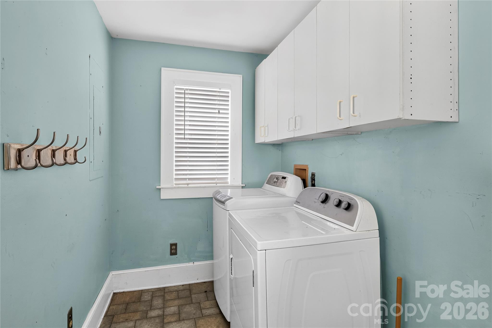 729 5th Avenue Property Photo 18