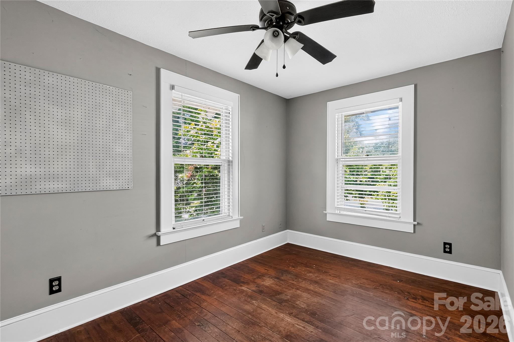 729 5th Avenue Property Photo 27