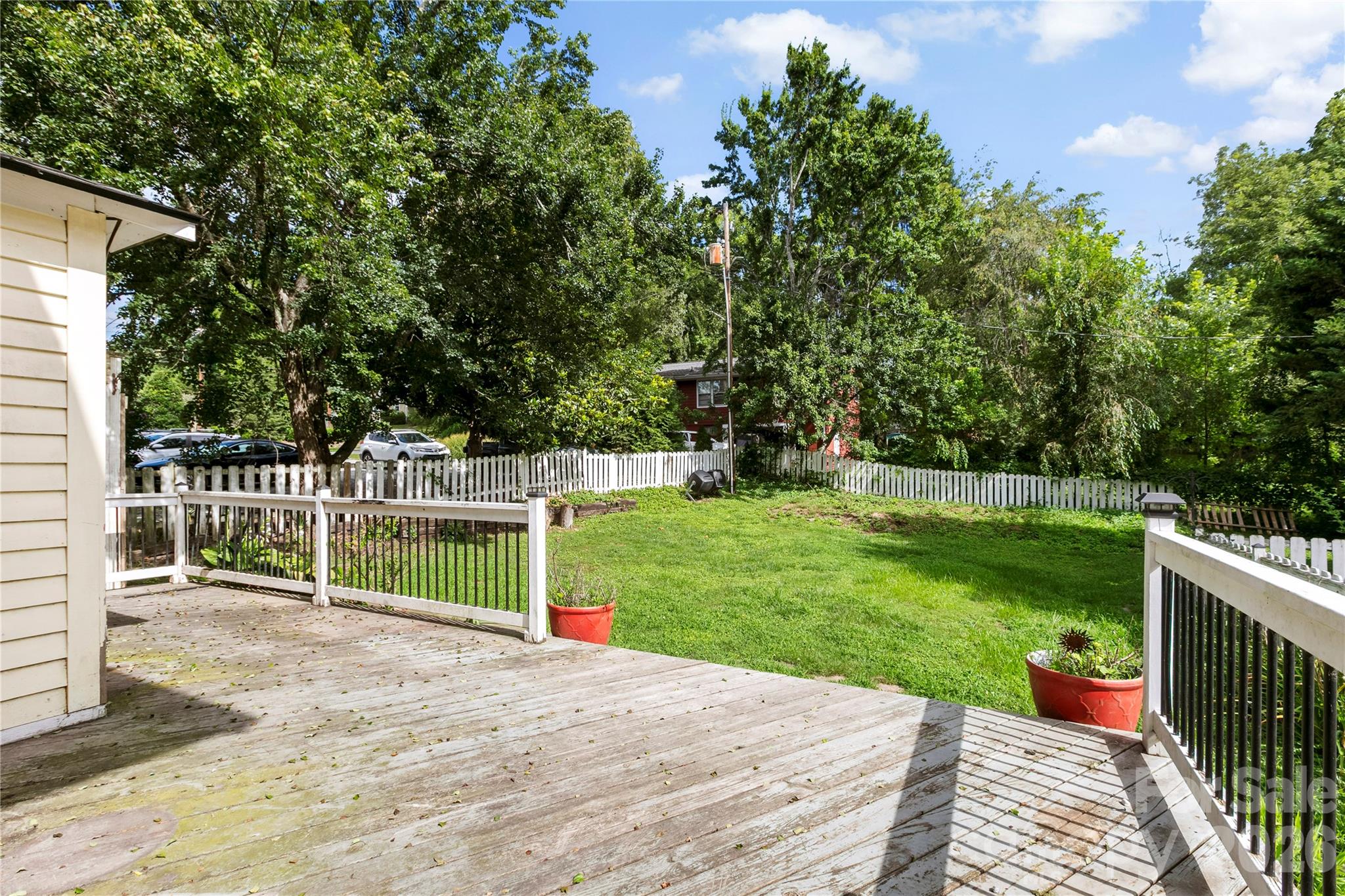 729 5th Avenue Property Photo 30