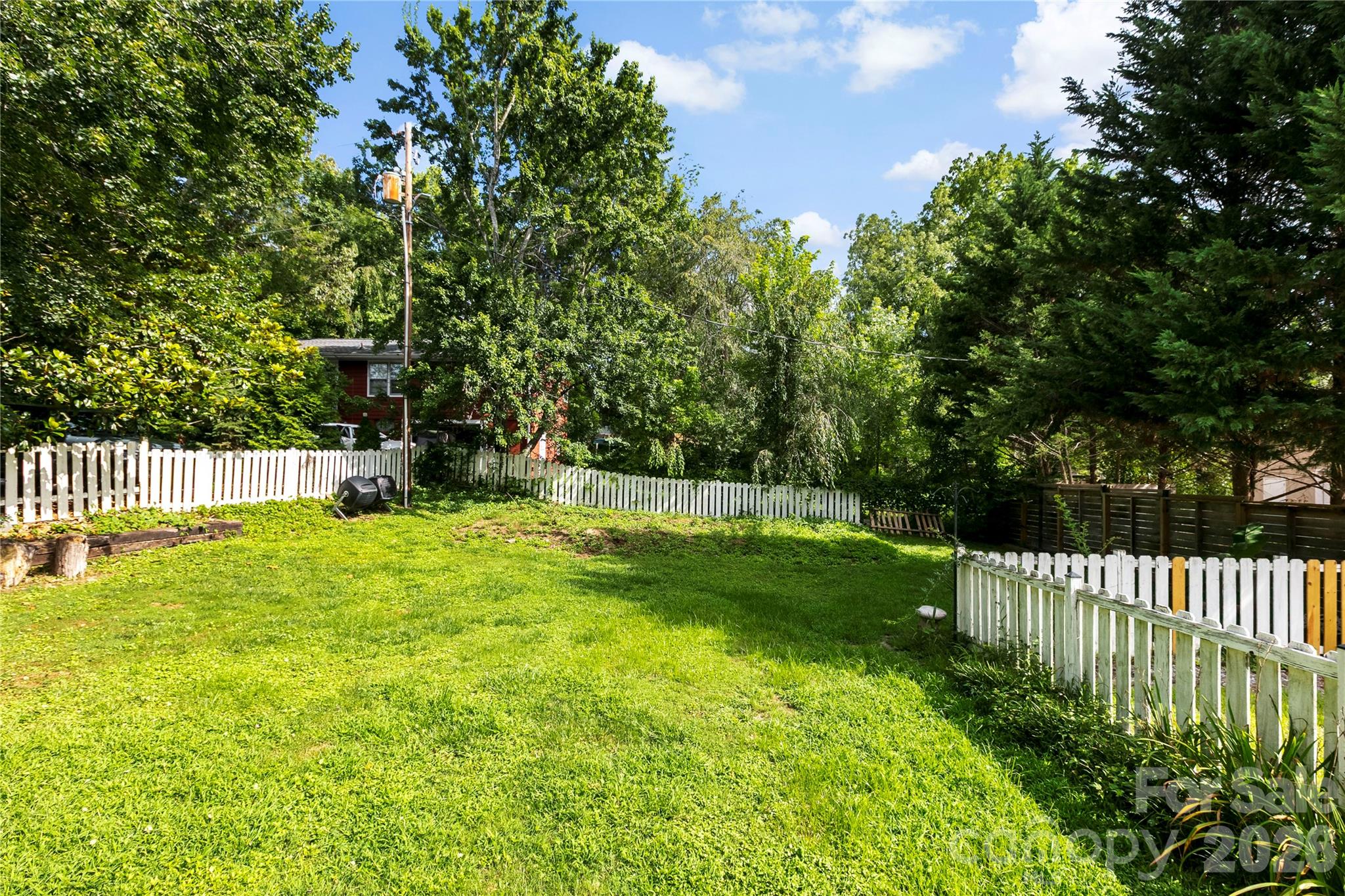 729 5th Avenue Property Photo 31