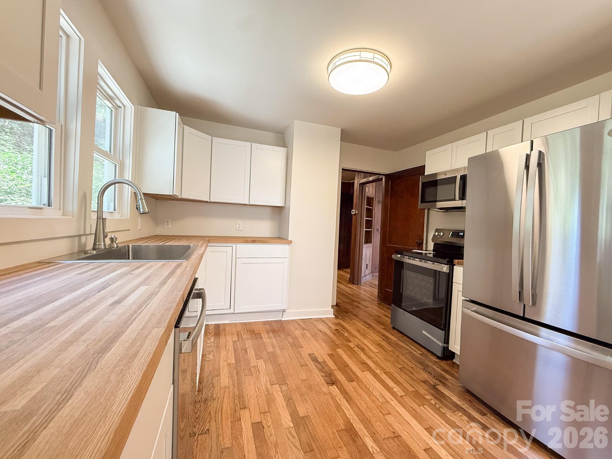331 Probart Street Property Photo 2
