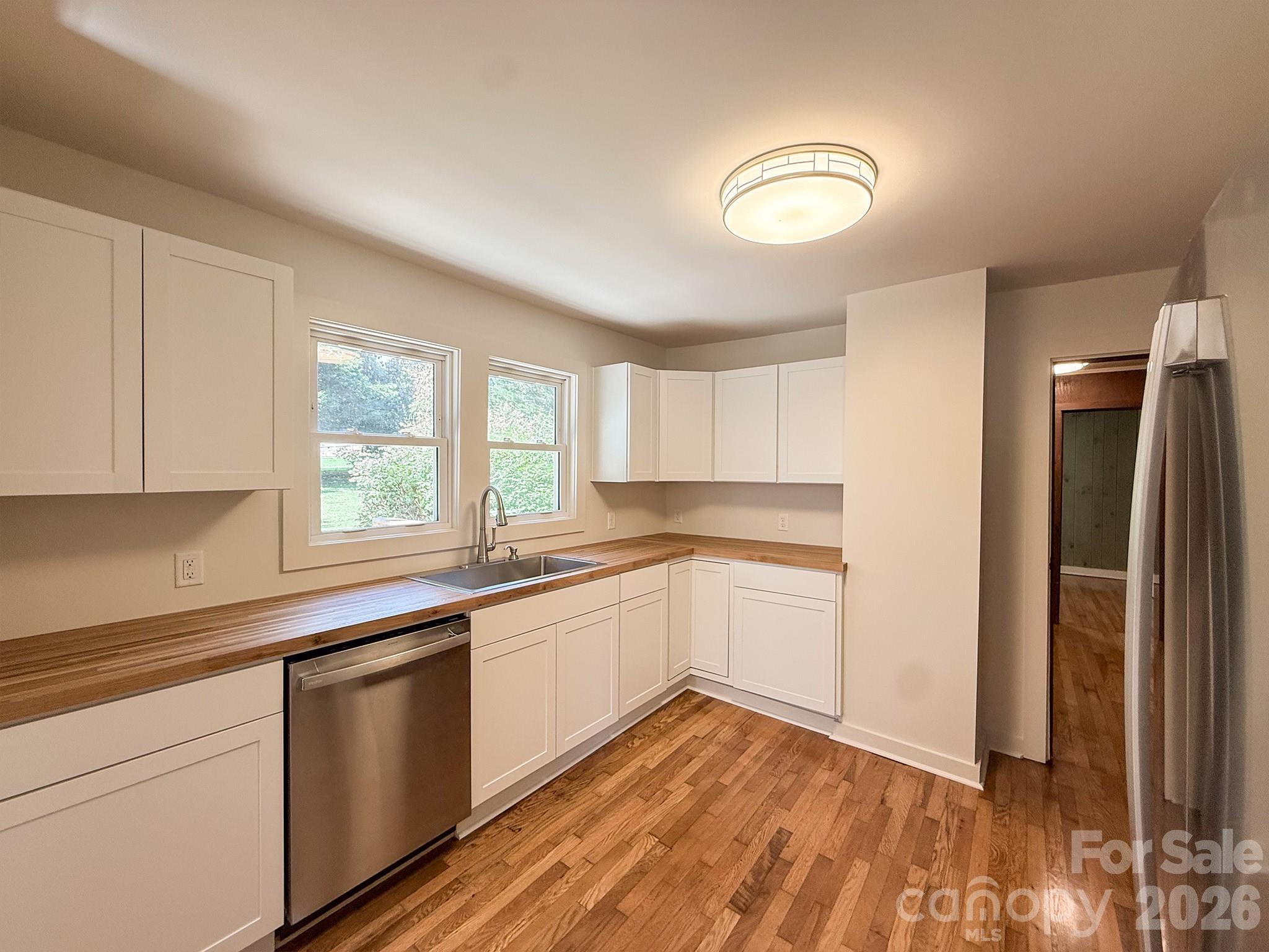 331 Probart Street Property Photo 6
