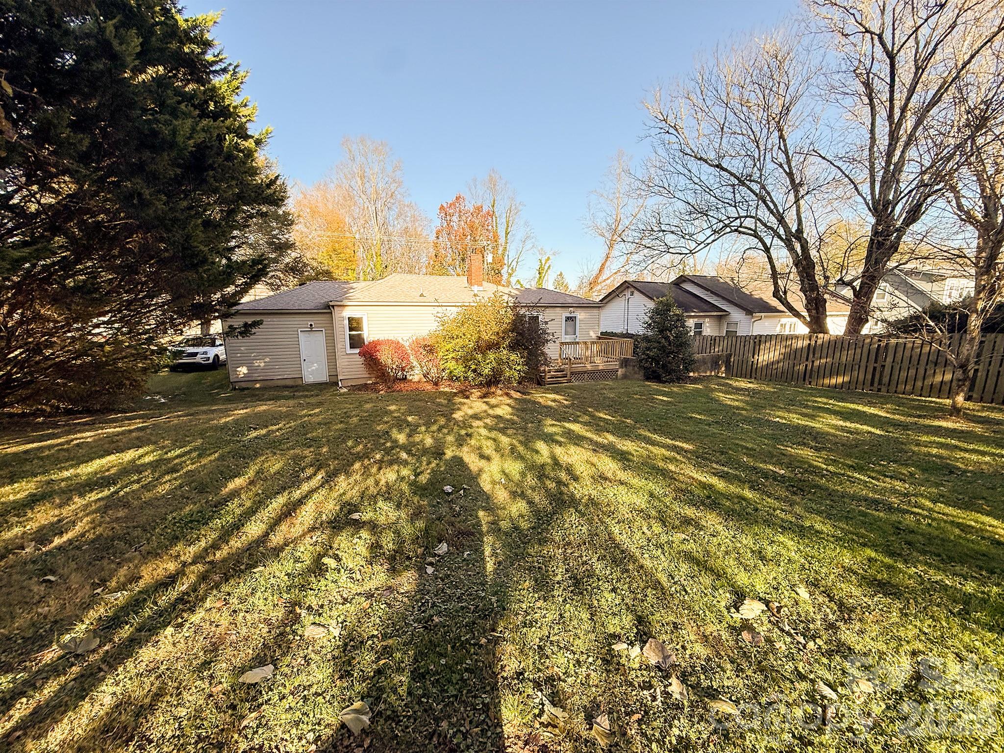 331 Probart Street Property Photo 17