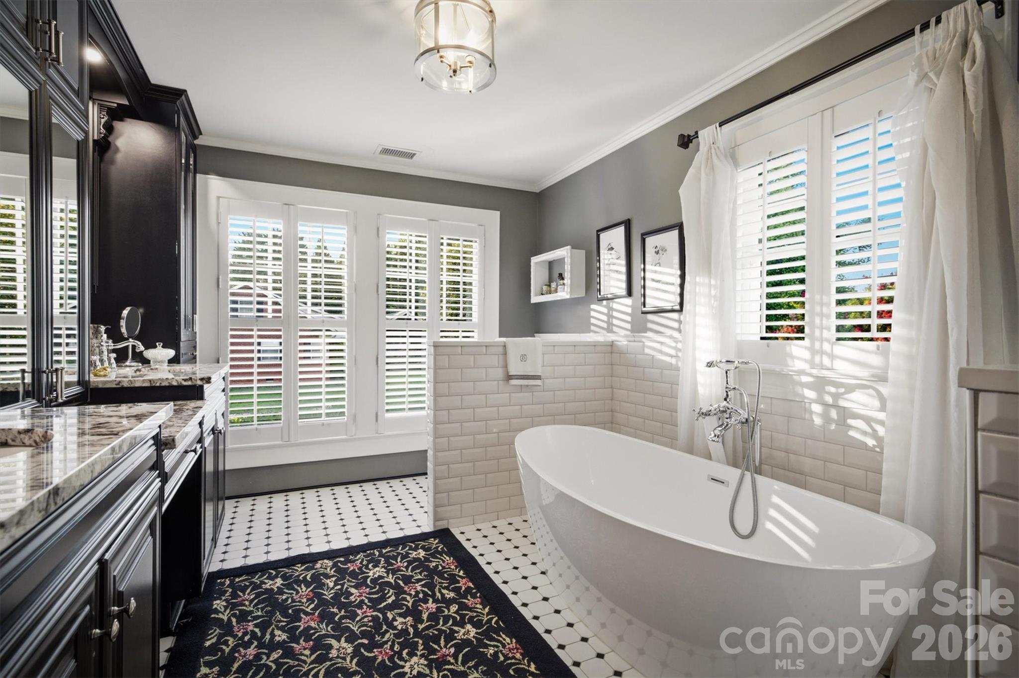 501 Norwood Street Property Photo 6