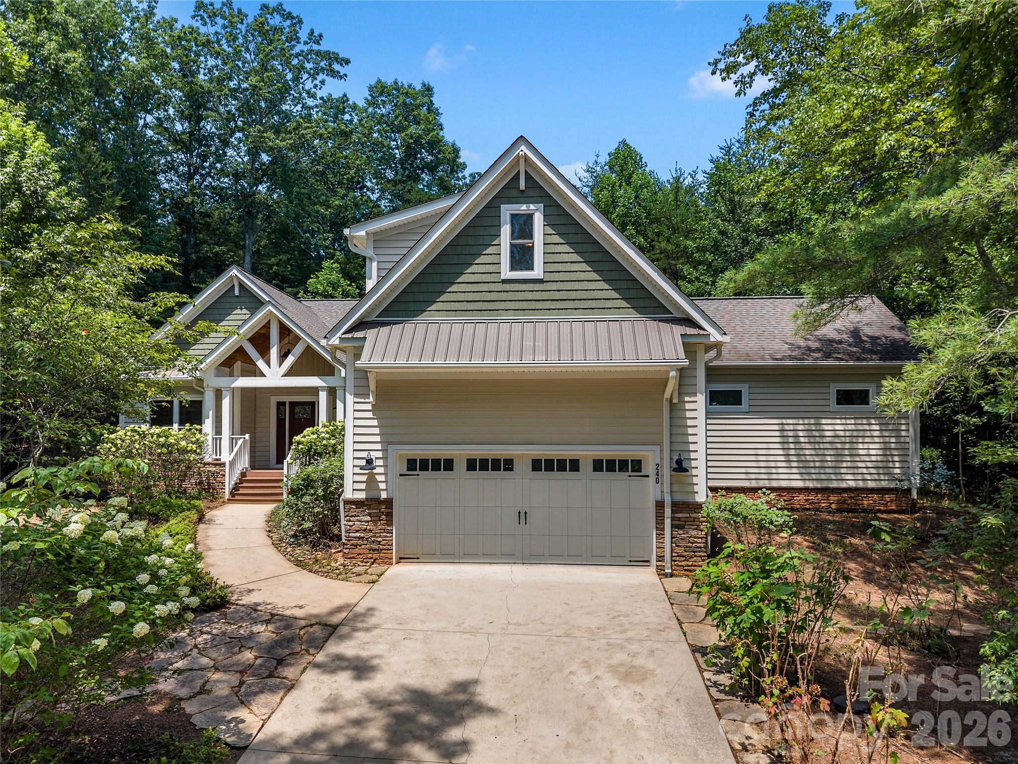 240 Persimmon Hill Drive Property Photo 1