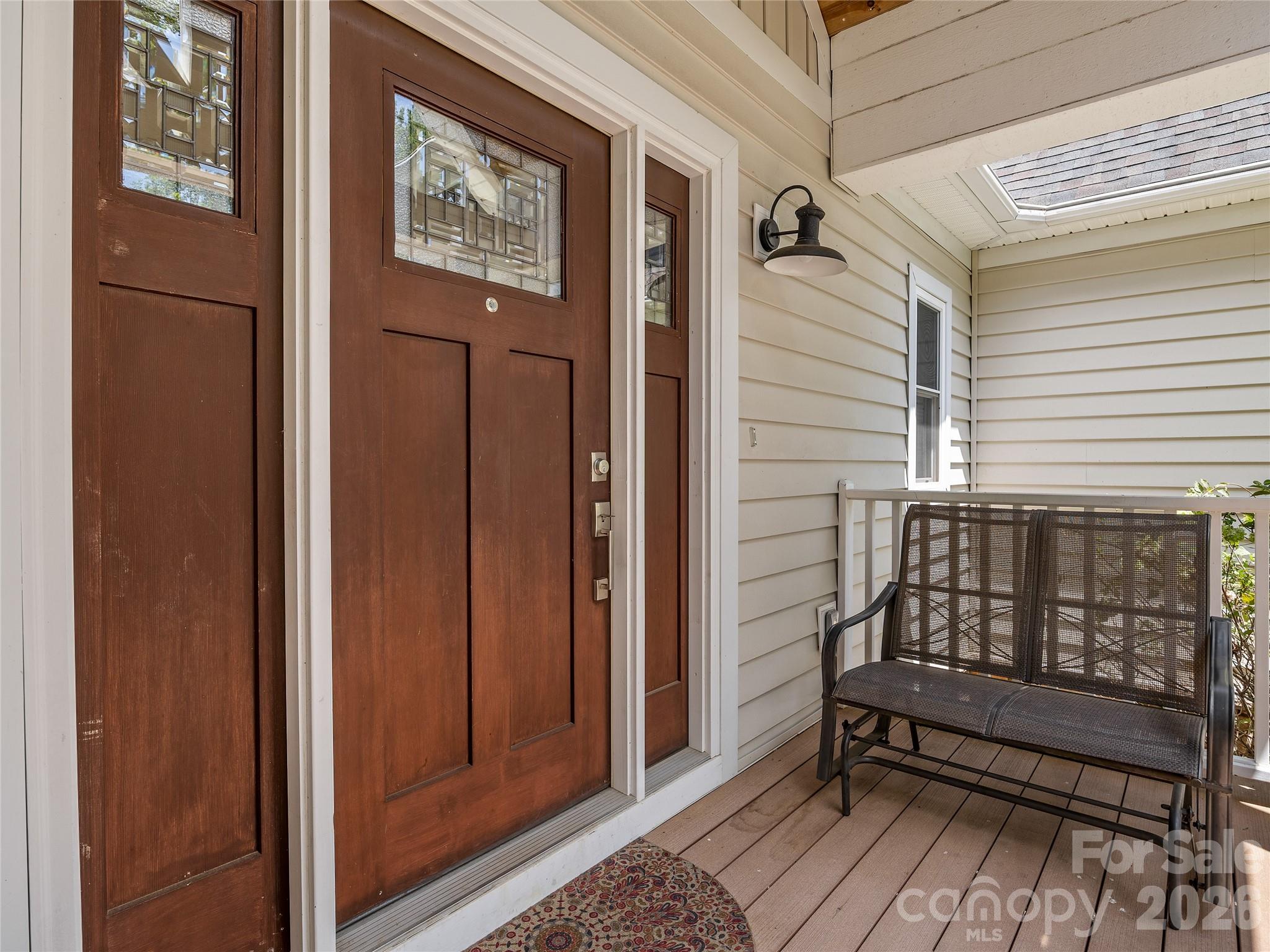 240 Persimmon Hill Drive Property Photo 4