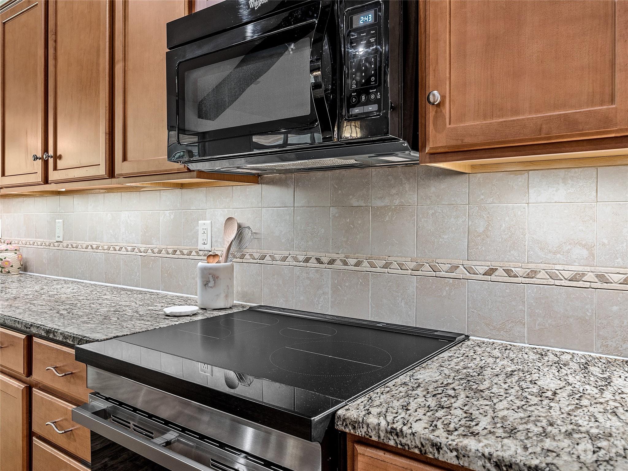240 Persimmon Hill Drive Property Photo 13