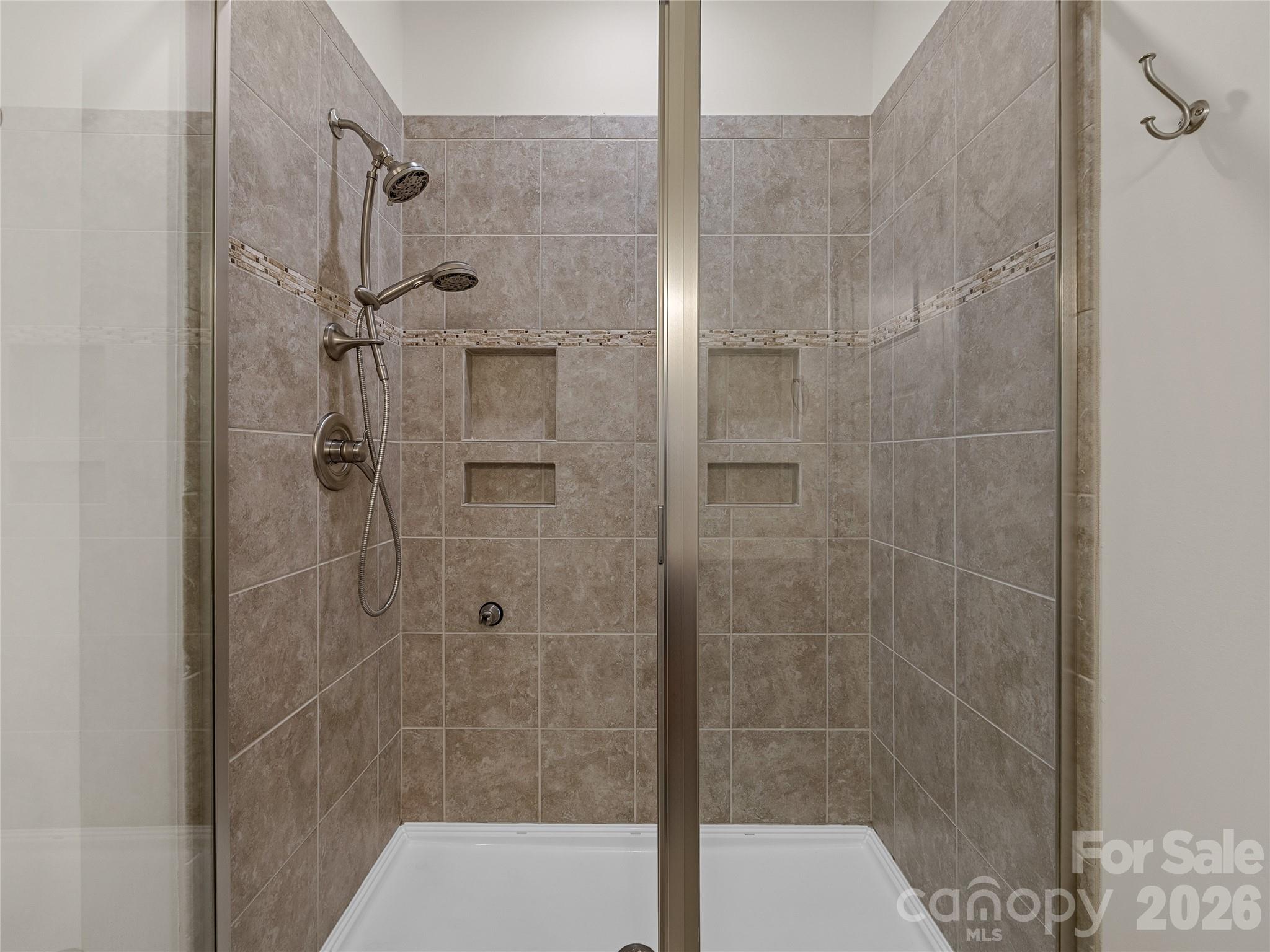240 Persimmon Hill Drive Property Photo 30