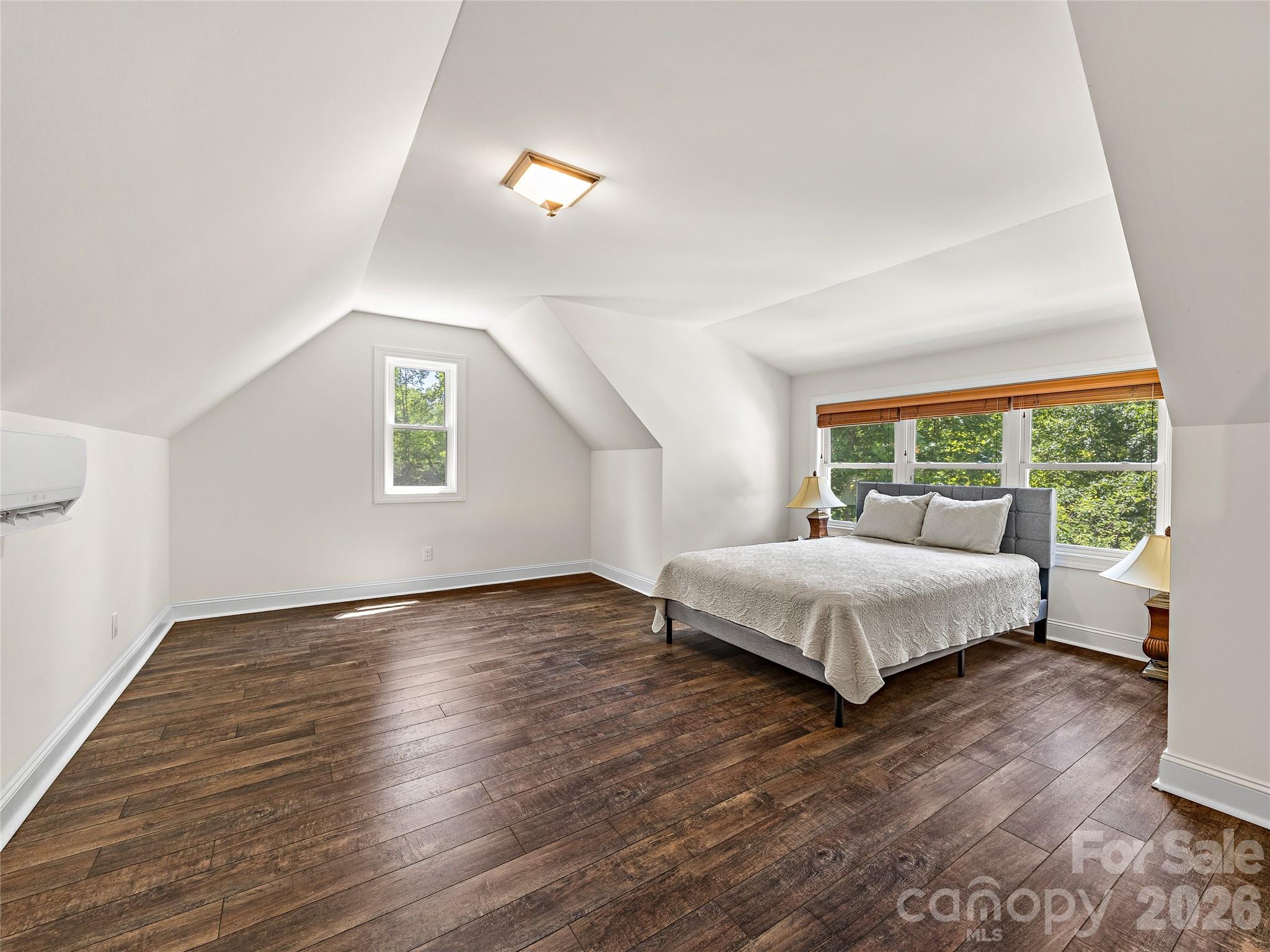 240 Persimmon Hill Drive Property Photo 39