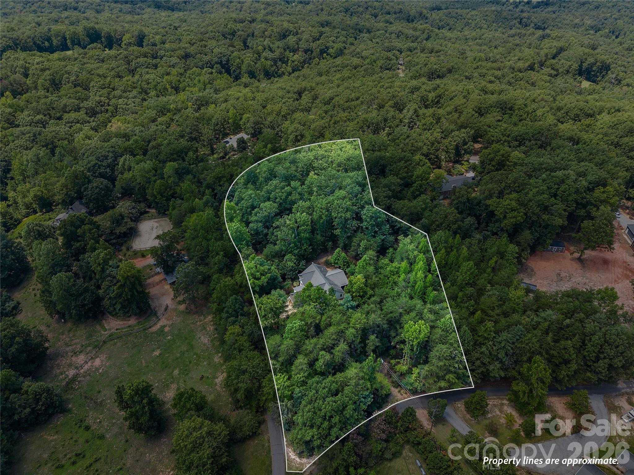 240 Persimmon Hill Drive Property Photo 48
