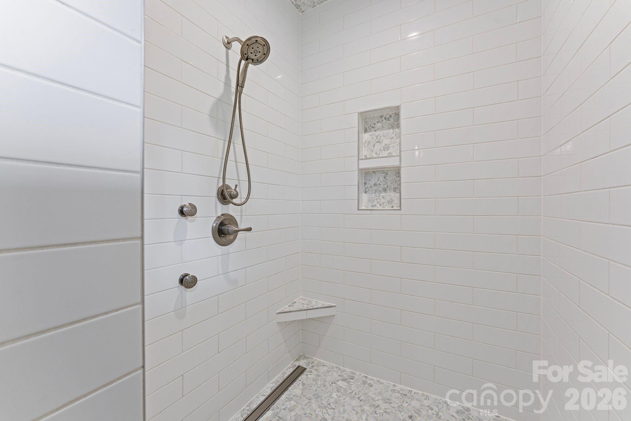 289 Linville River Drive Property Photo 20