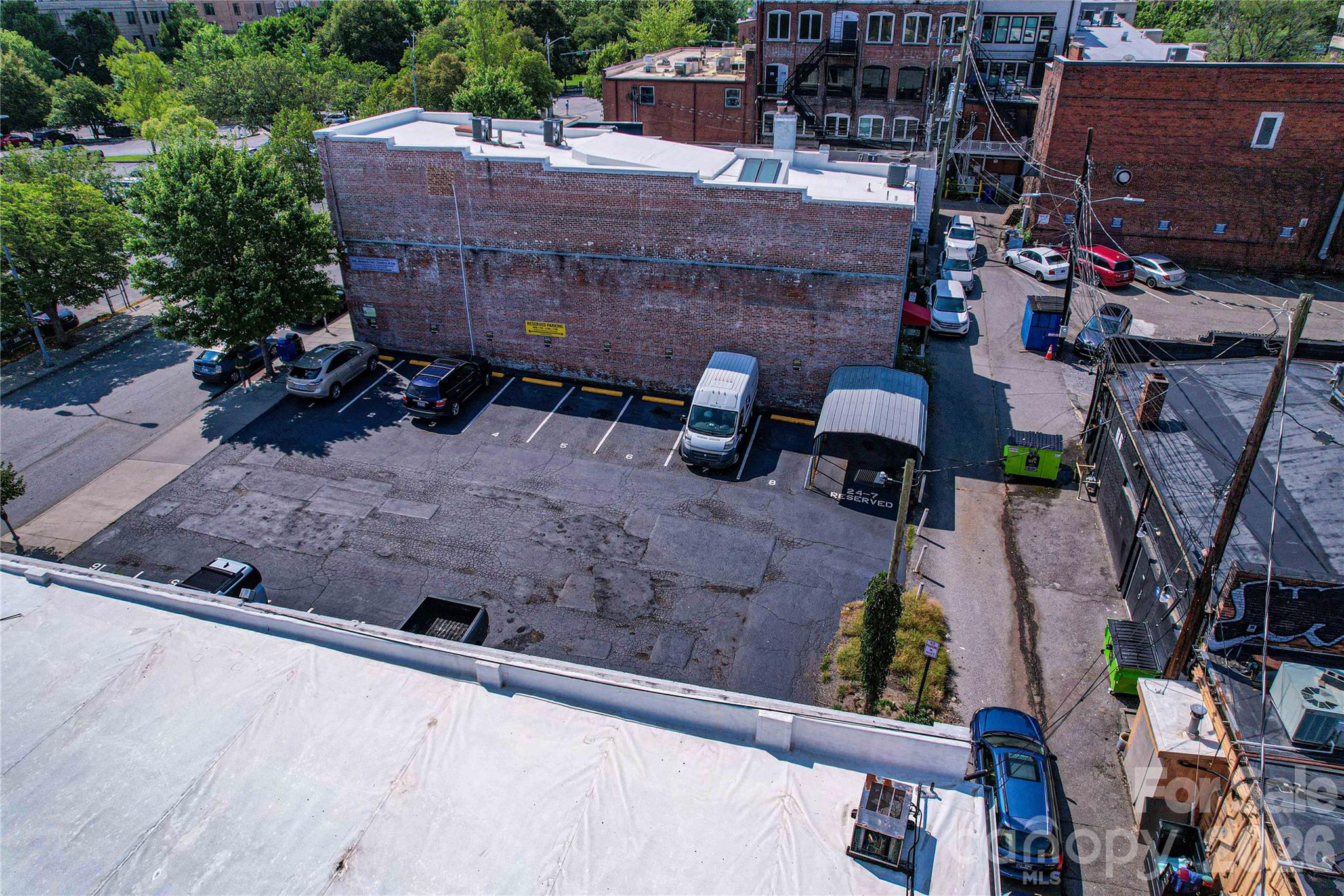 18 N Spruce Street Property Photo 4