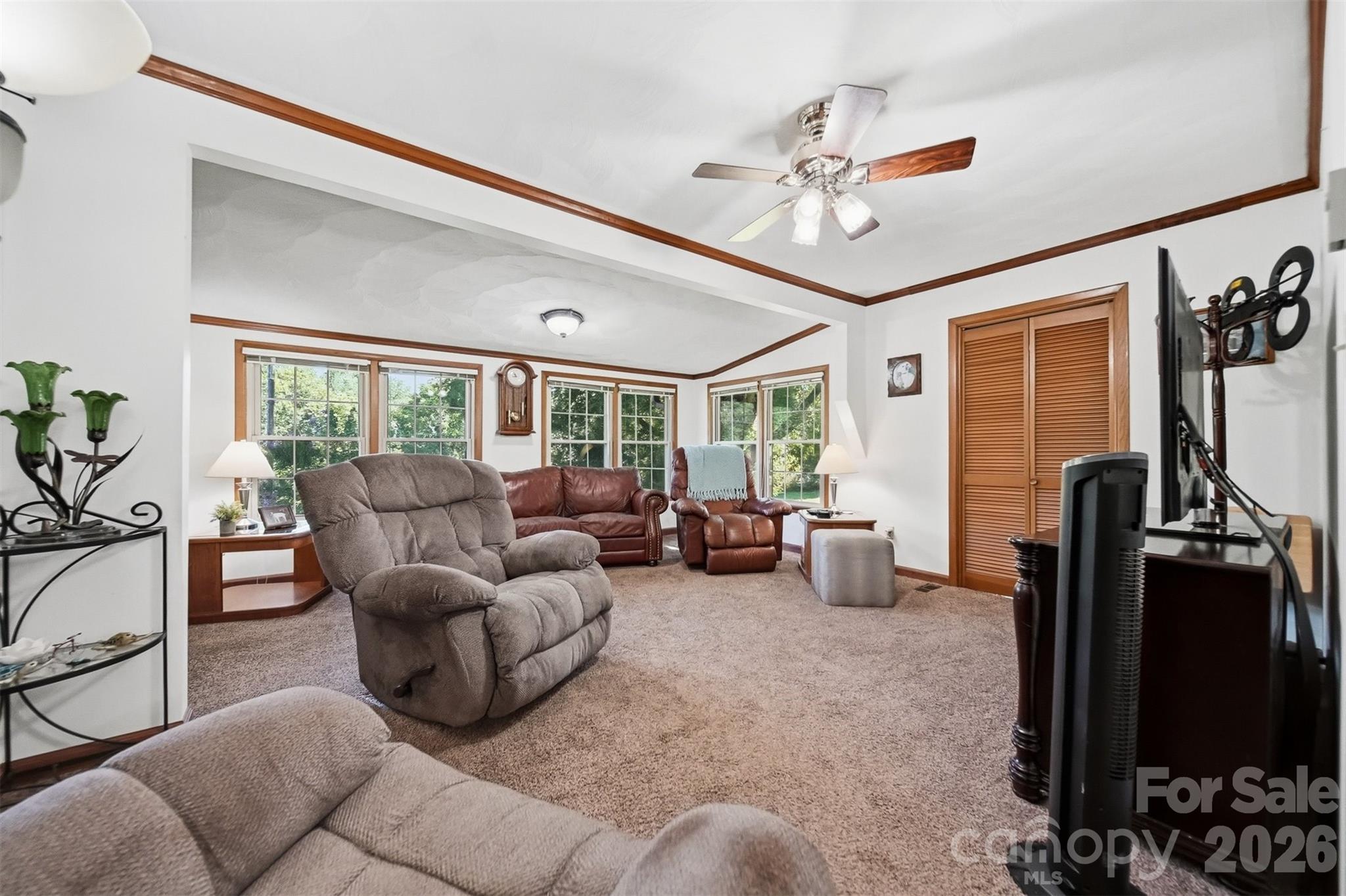 3210 W Calvin Street Property Photo 13