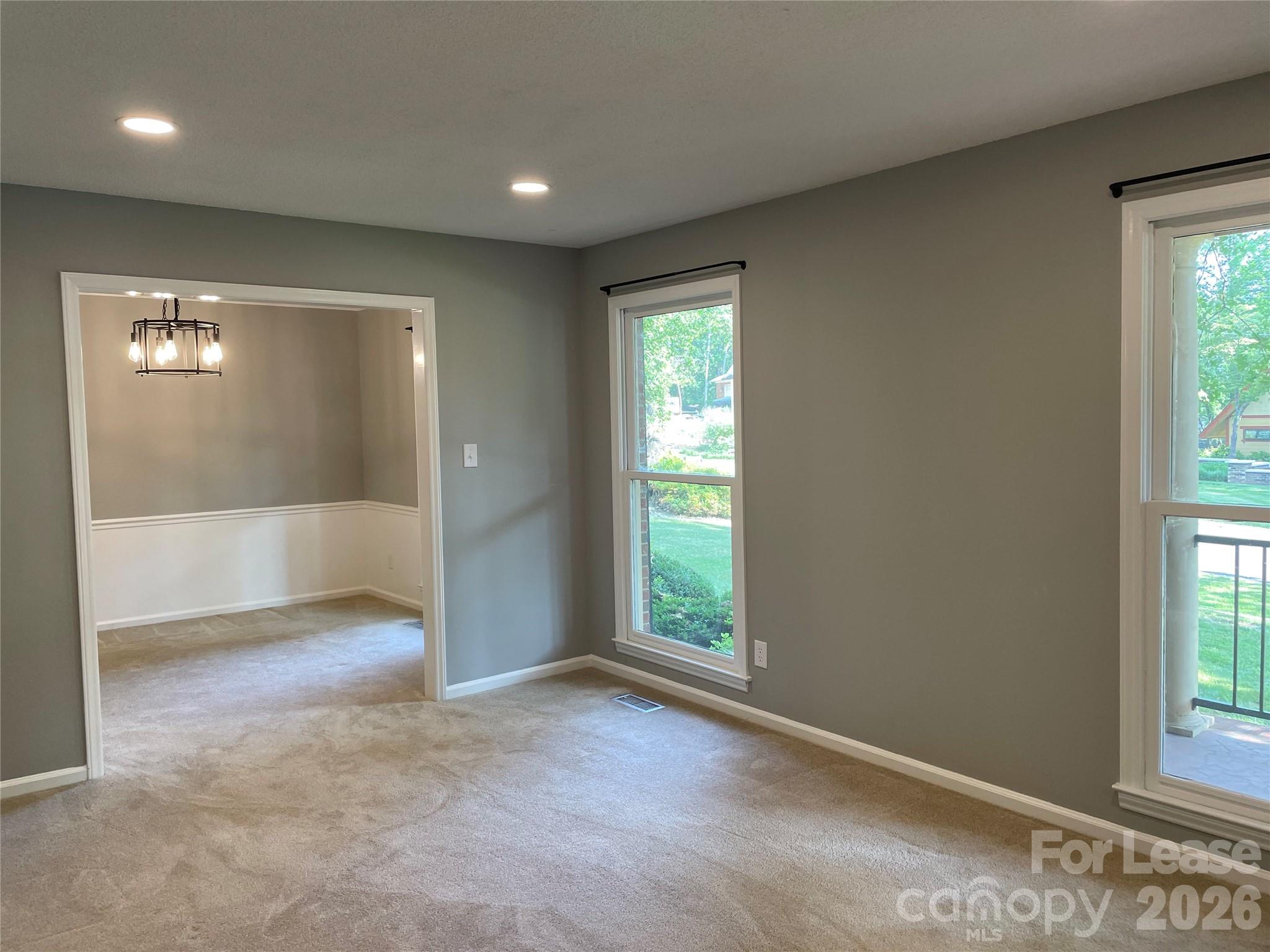 7942 Lake Vista Drive Property Photo 6