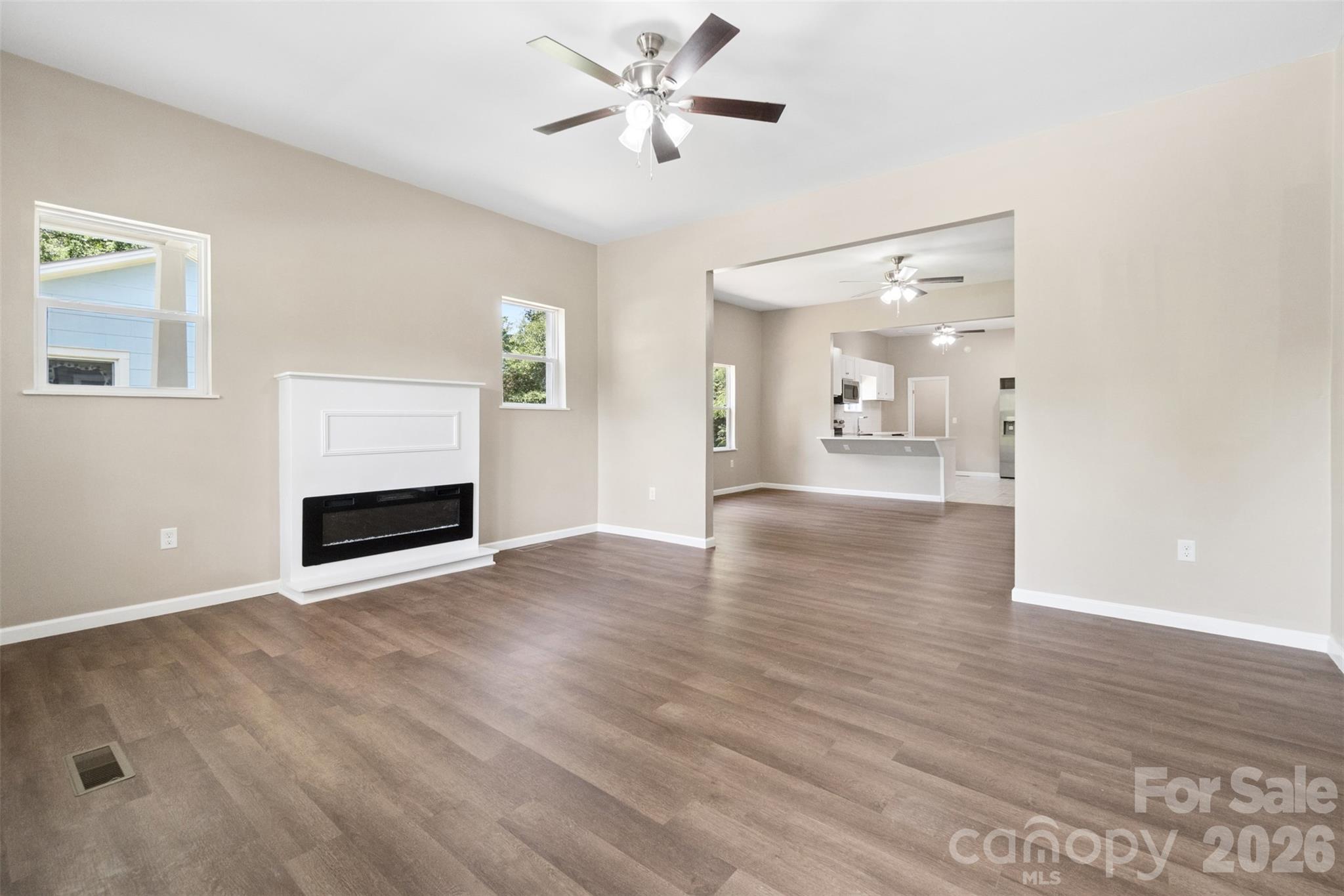 607 Lee Avenue Property Photo 8