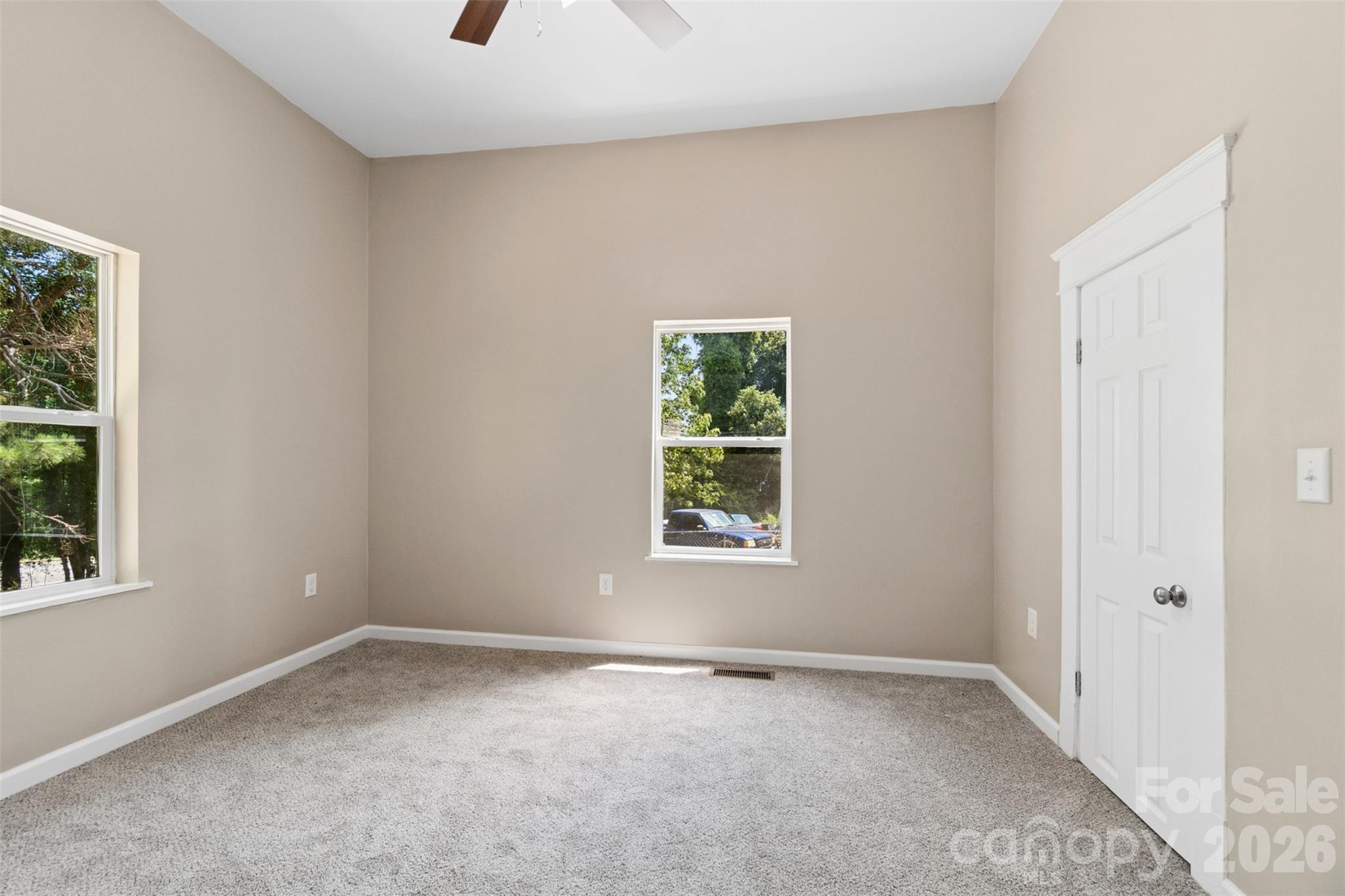 607 Lee Avenue Property Photo 15