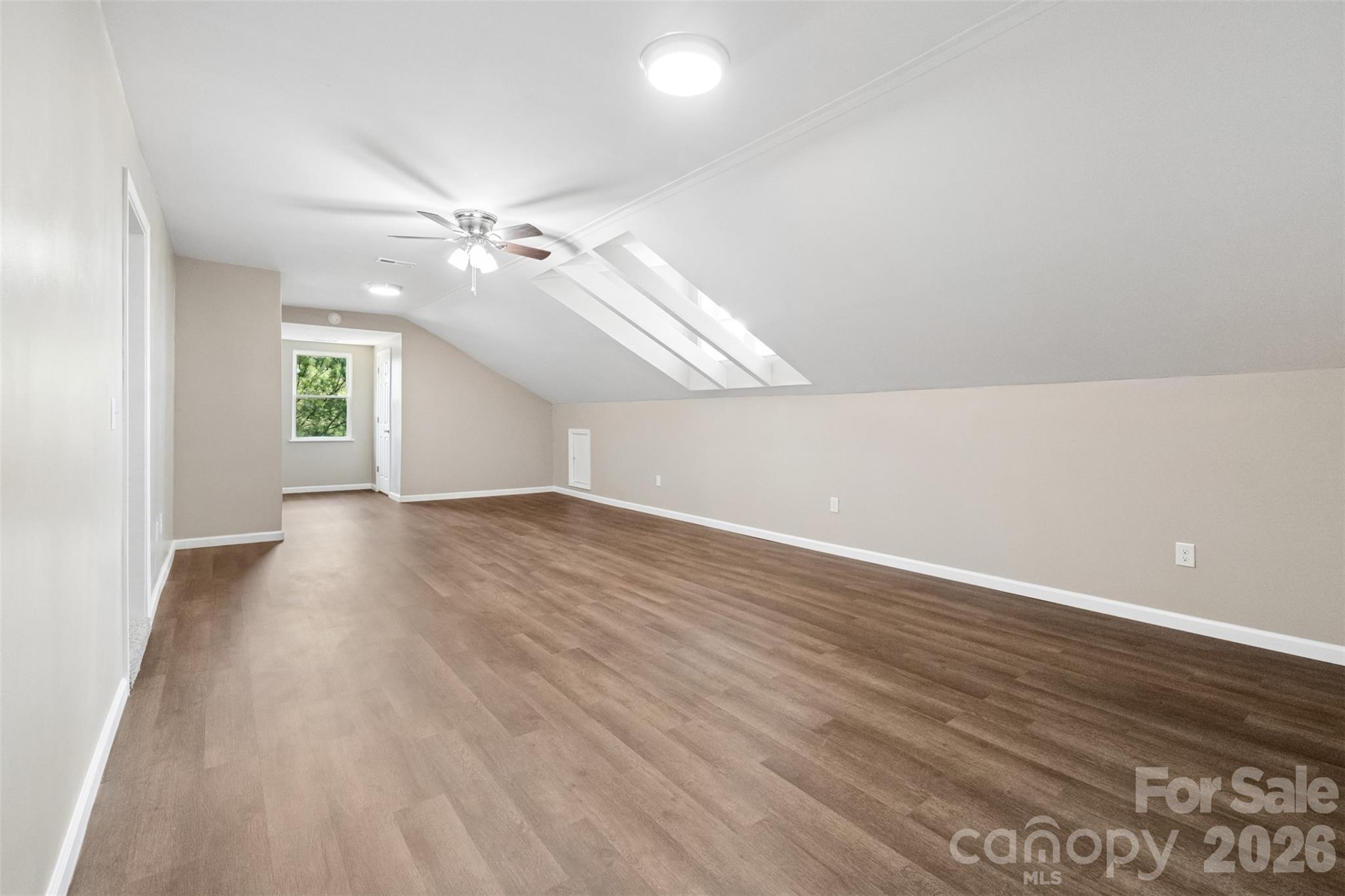 607 Lee Avenue Property Photo 23