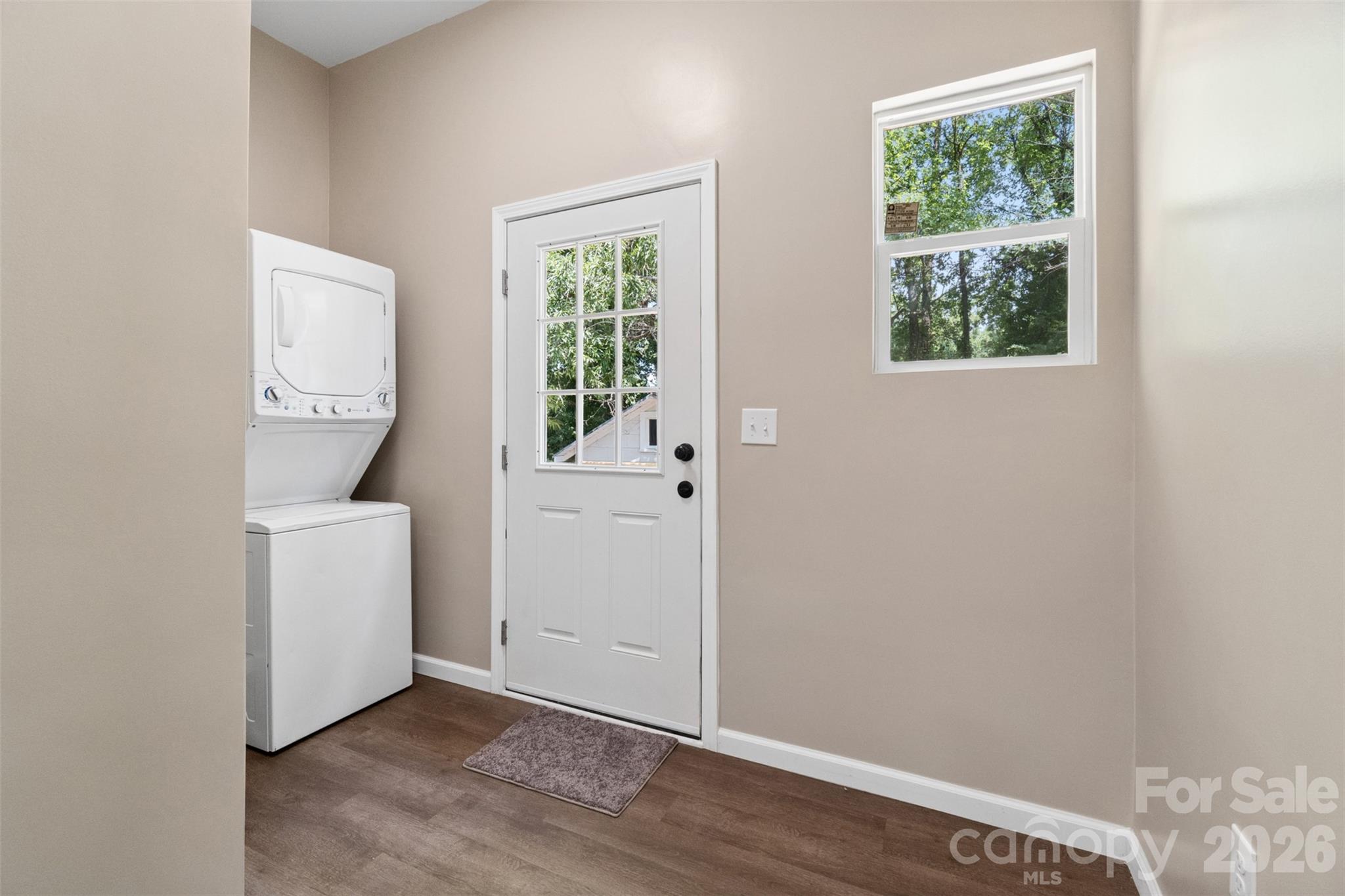 607 Lee Avenue Property Photo 25