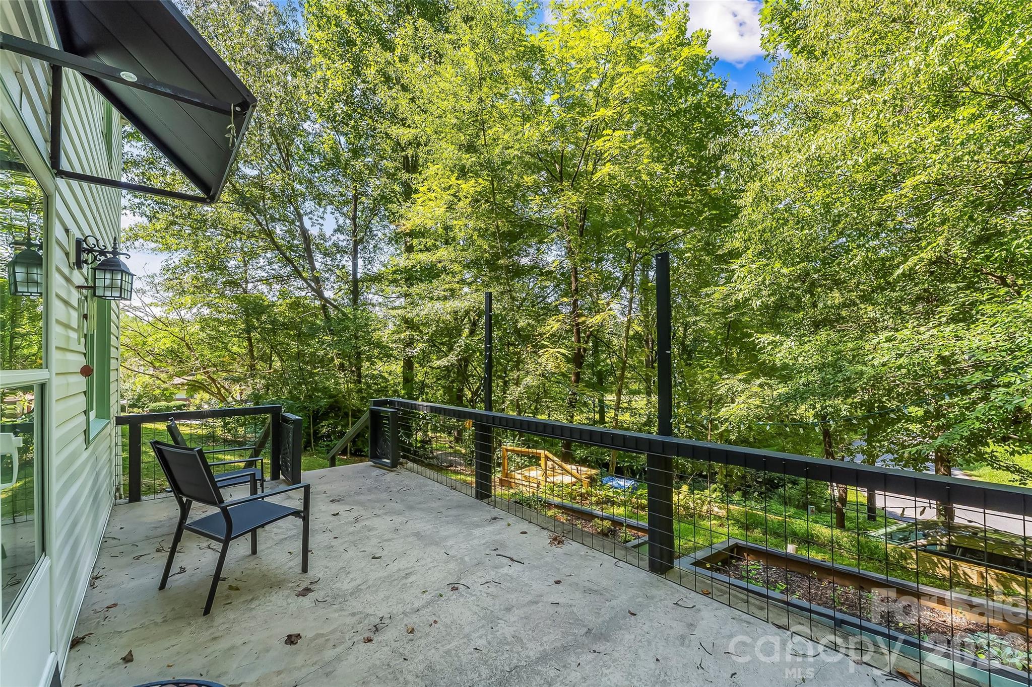 141 Silversteen Drive Property Photo 23