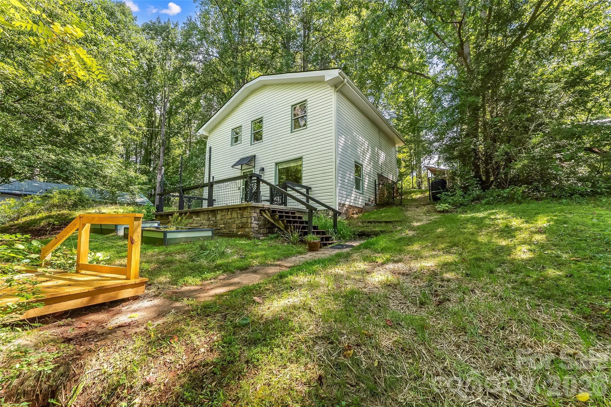 141 Silversteen Drive Property Photo 25