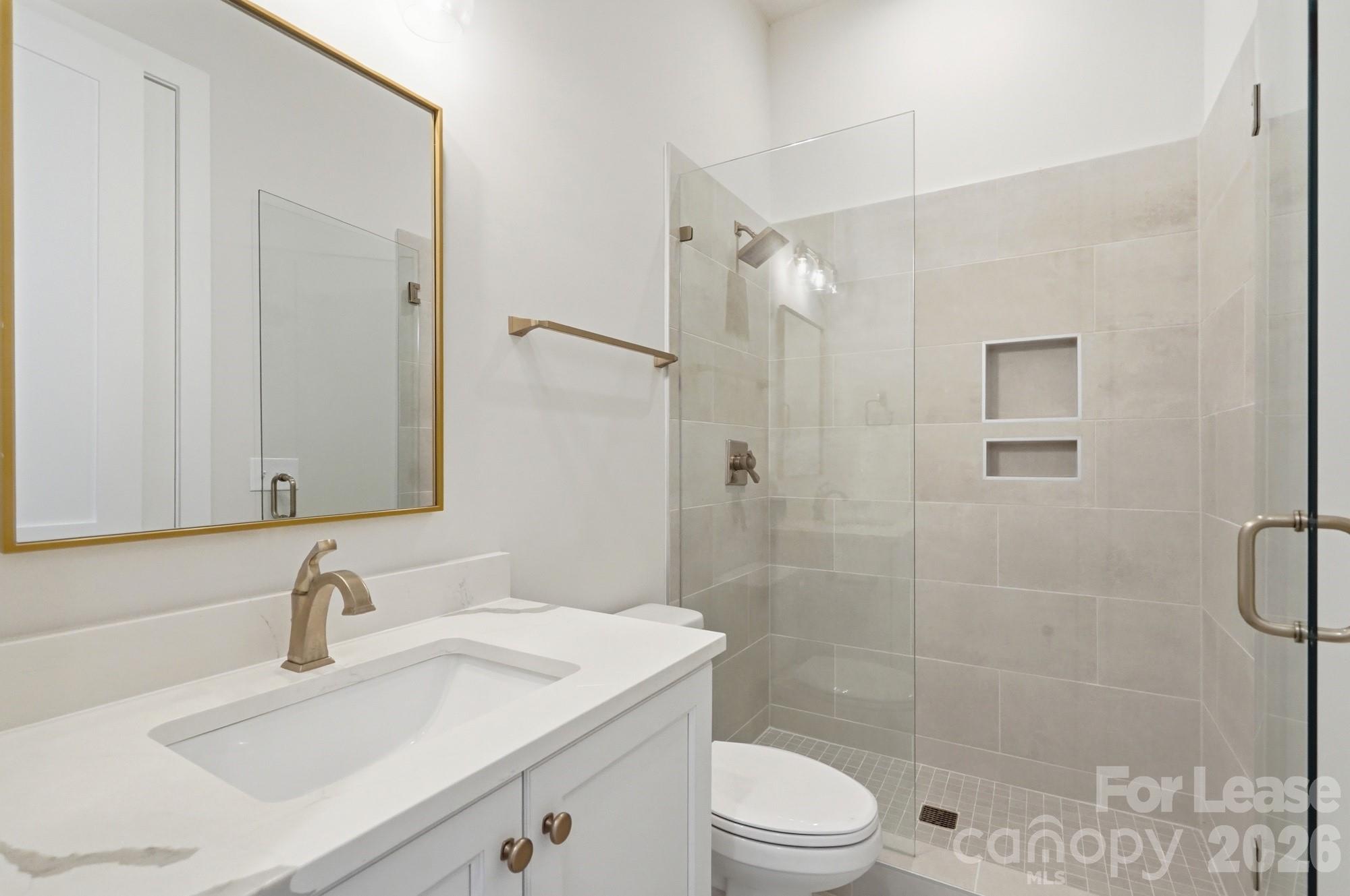 2428 Runnymede Lane Property Photo 10