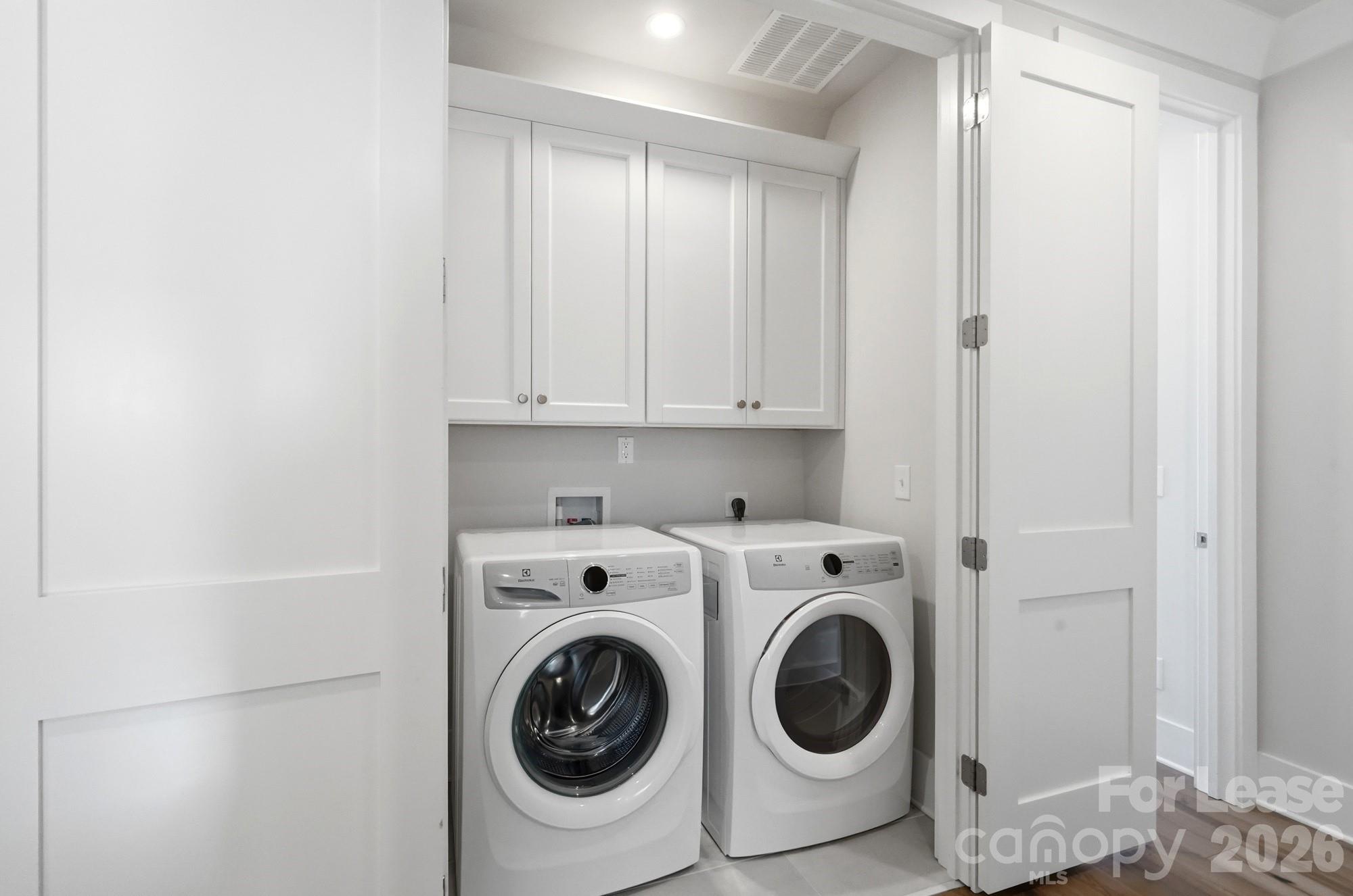 2428 Runnymede Lane Property Photo 25