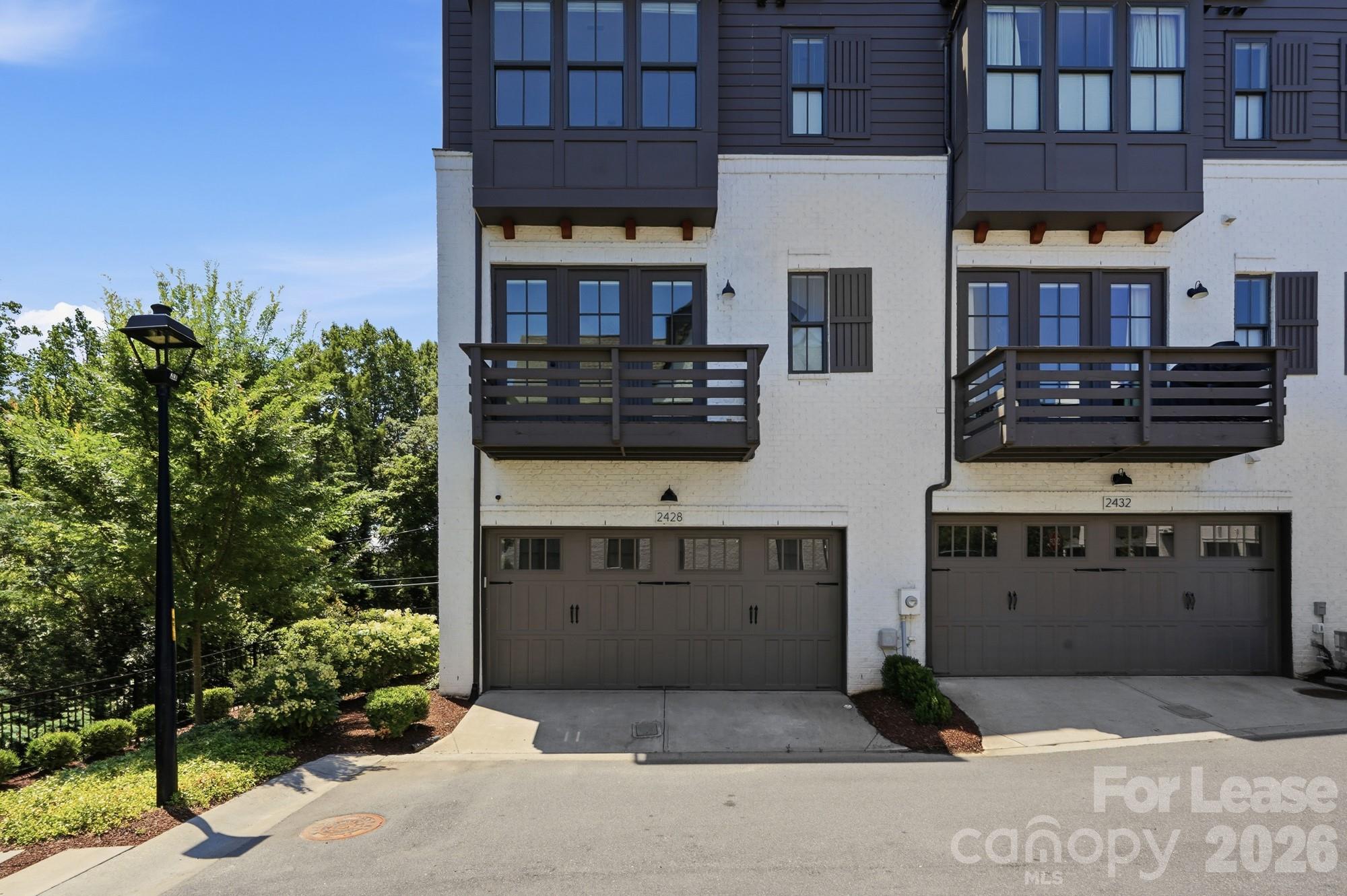 2428 Runnymede Lane Property Photo 46