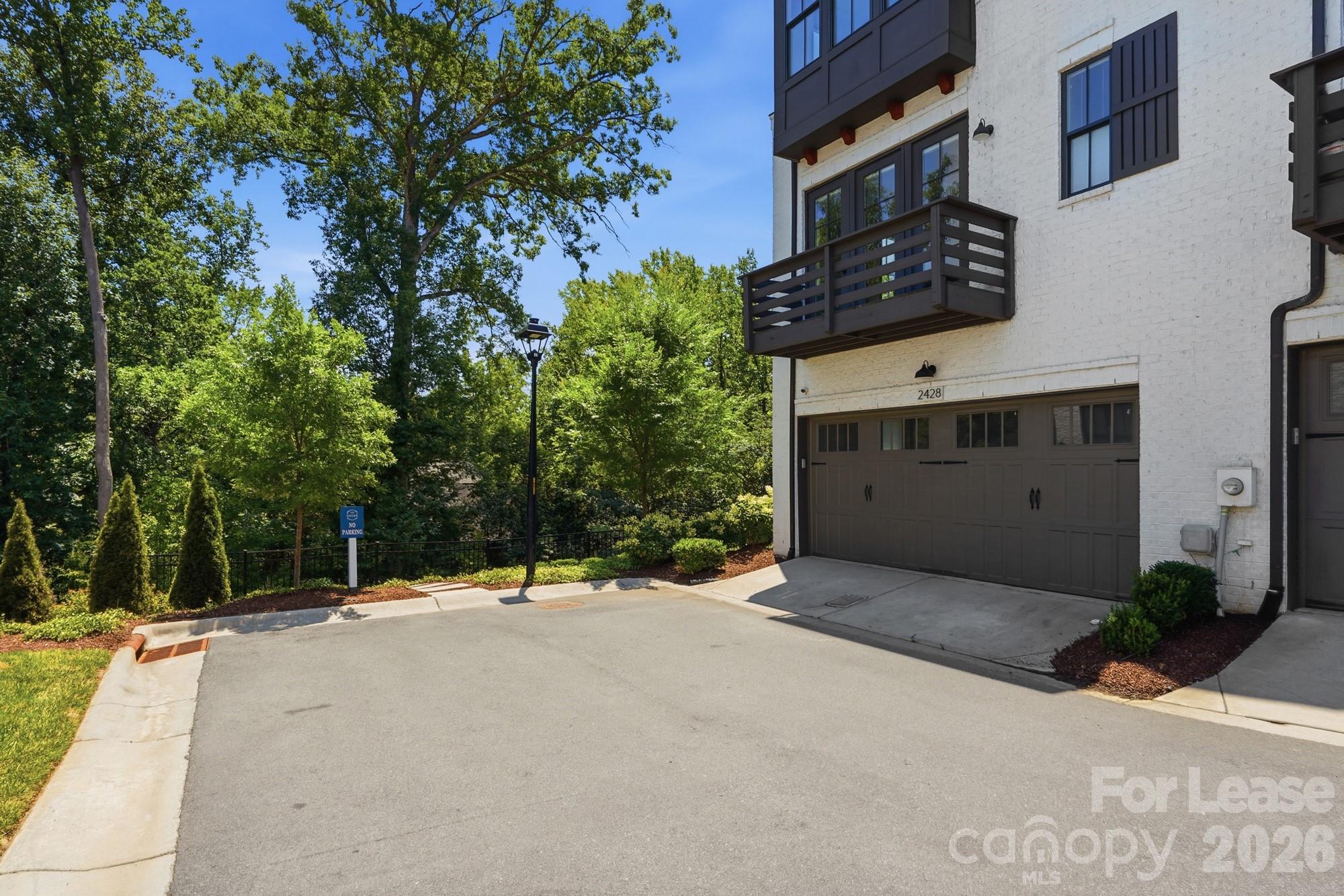 2428 Runnymede Lane Property Photo 48