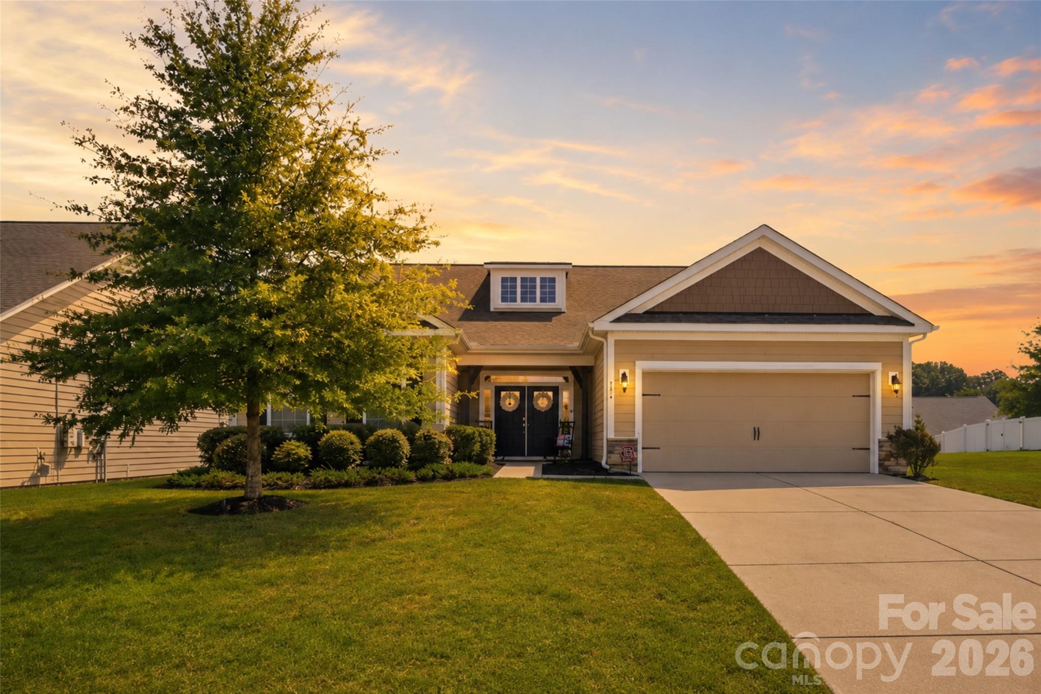 294 Robinwood Lane Property Photo 1