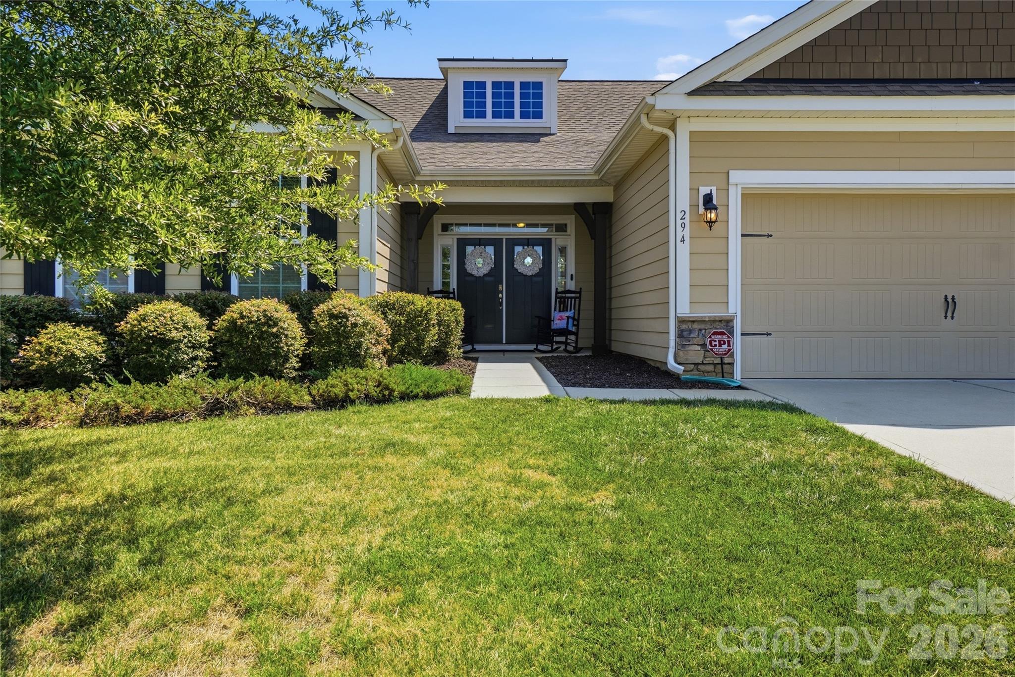 294 Robinwood Lane Property Photo 3