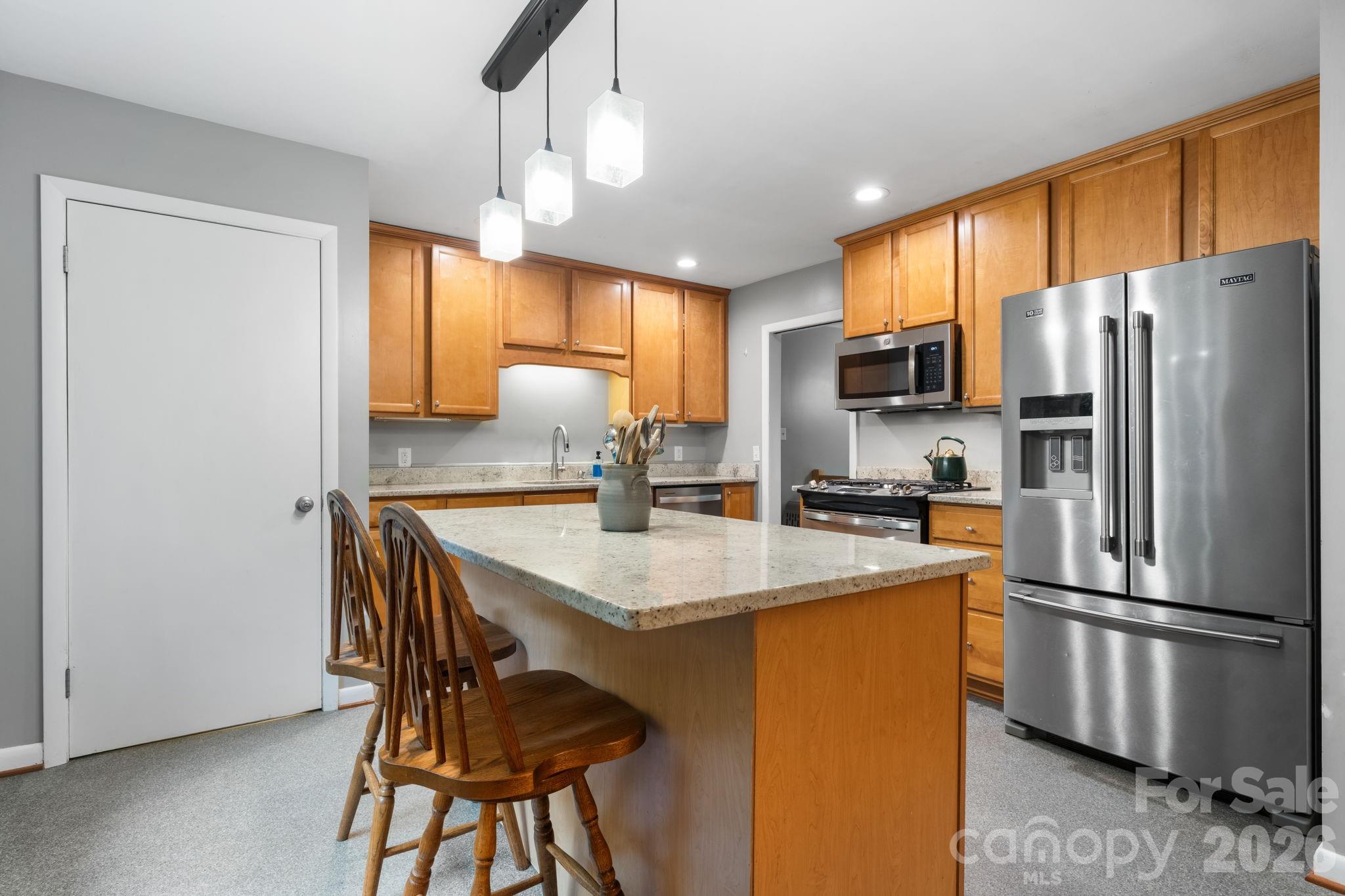 267 25th Avenue Property Photo 4