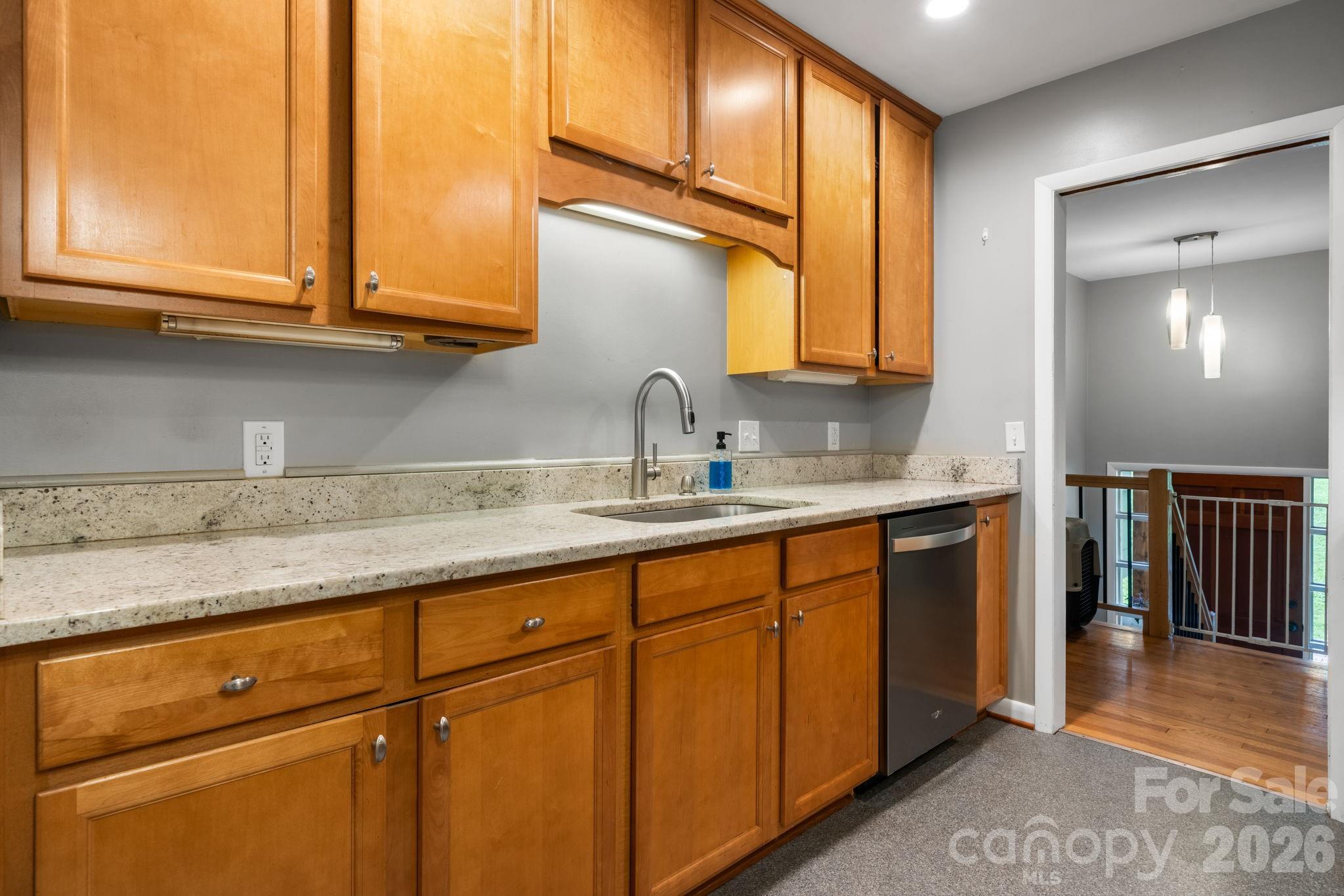 267 25th Avenue Property Photo 5