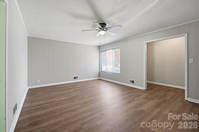100 Piedmont Drive Property Photo 7