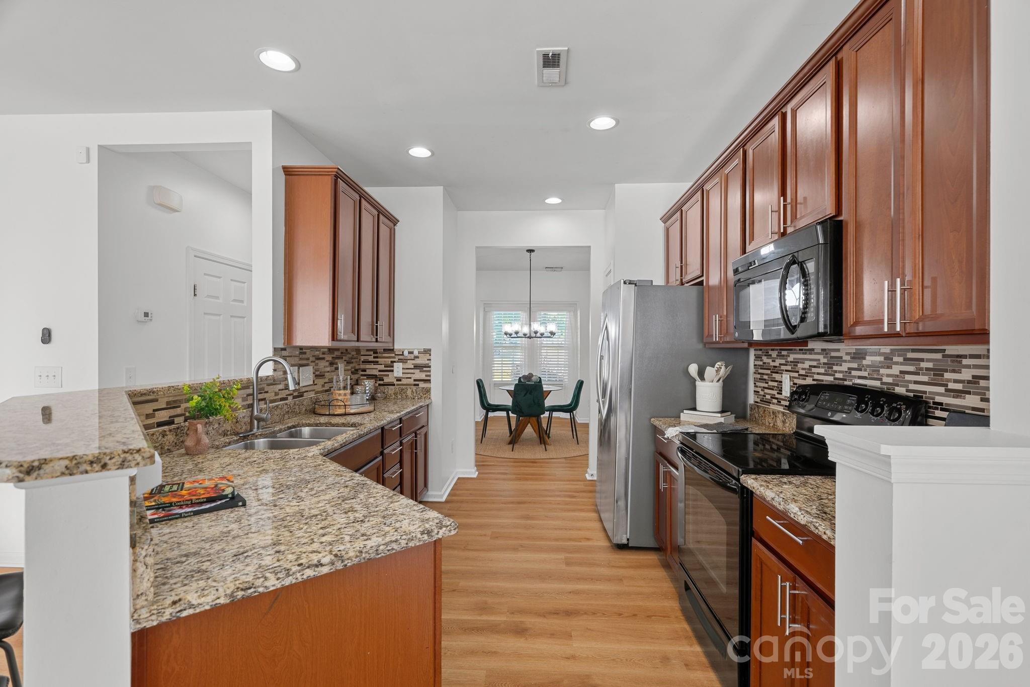 745 Prospect Lane Property Photo 6