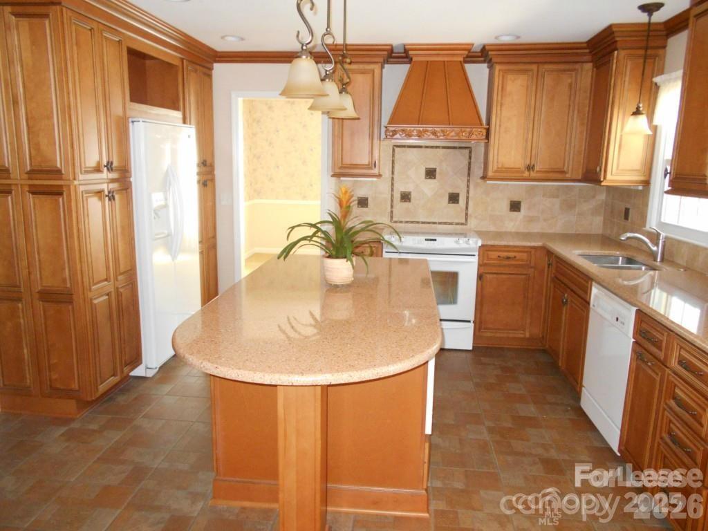 1330 E Barden Road Property Photo 3