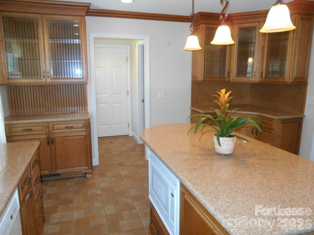 1330 E Barden Road Property Photo 5