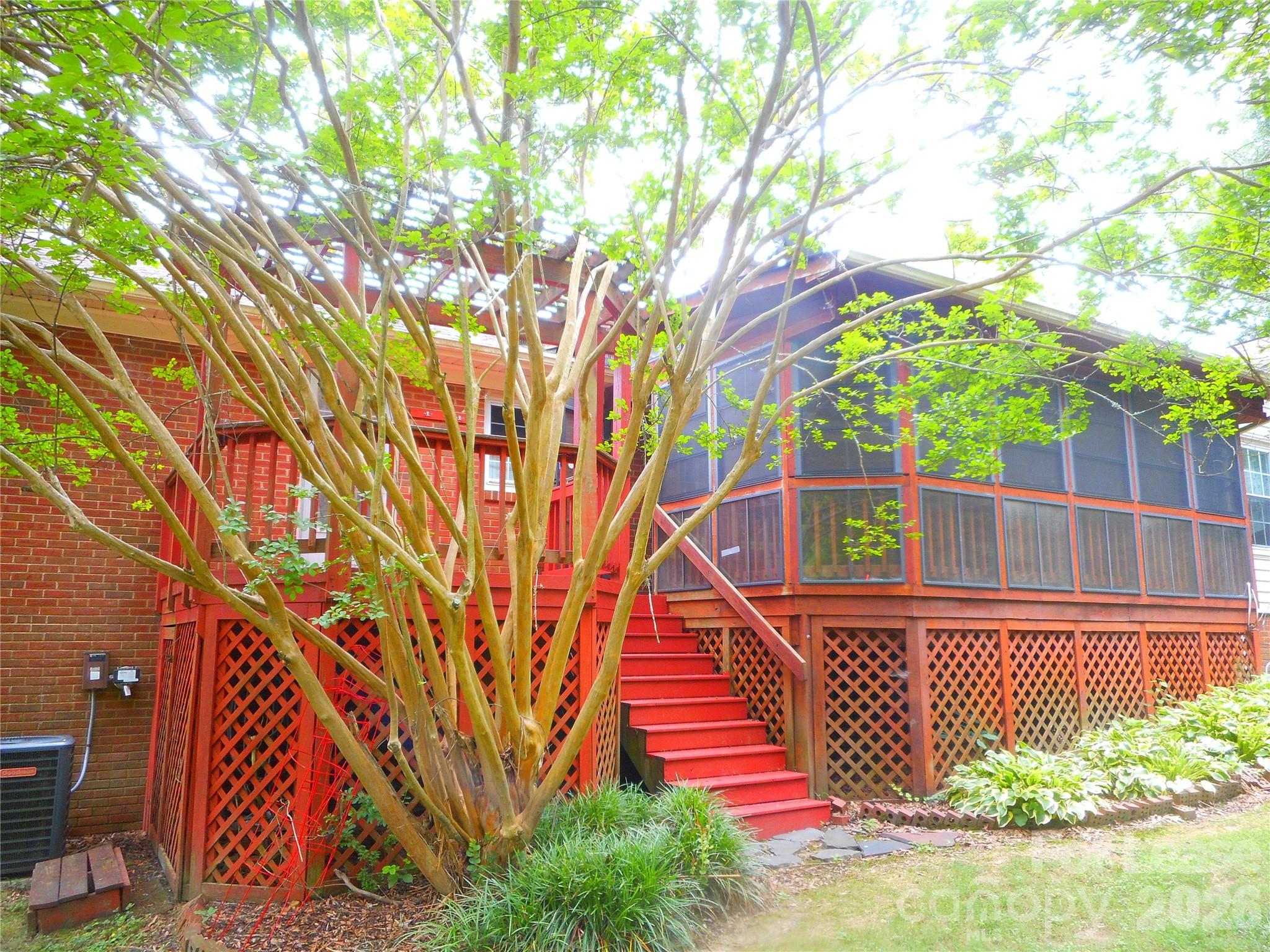 1330 E Barden Road Property Photo 11