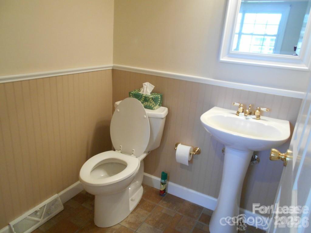 1330 E Barden Road Property Photo 15