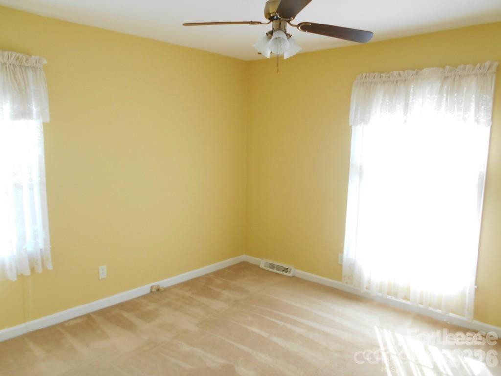 1330 E Barden Road Property Photo 18