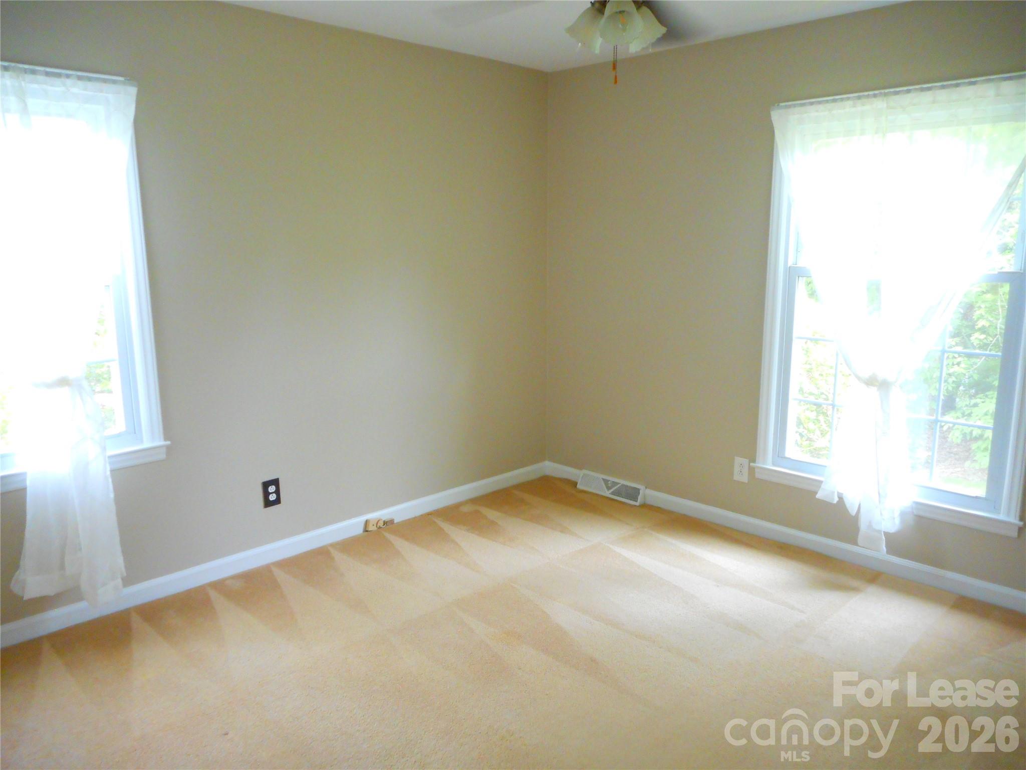 1330 E Barden Road Property Photo 24